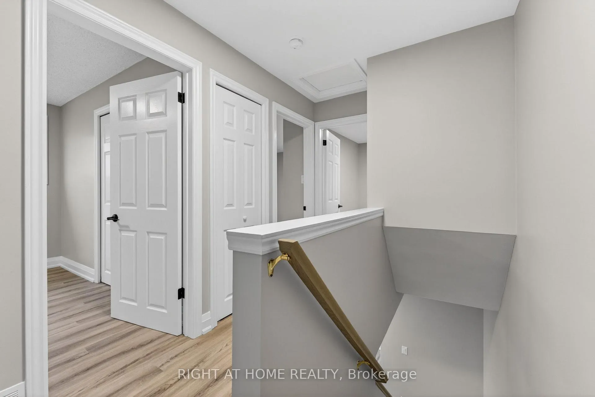 Photo 16 of 65 Woodman Drive S, Hamilton, Corman — HOMEH