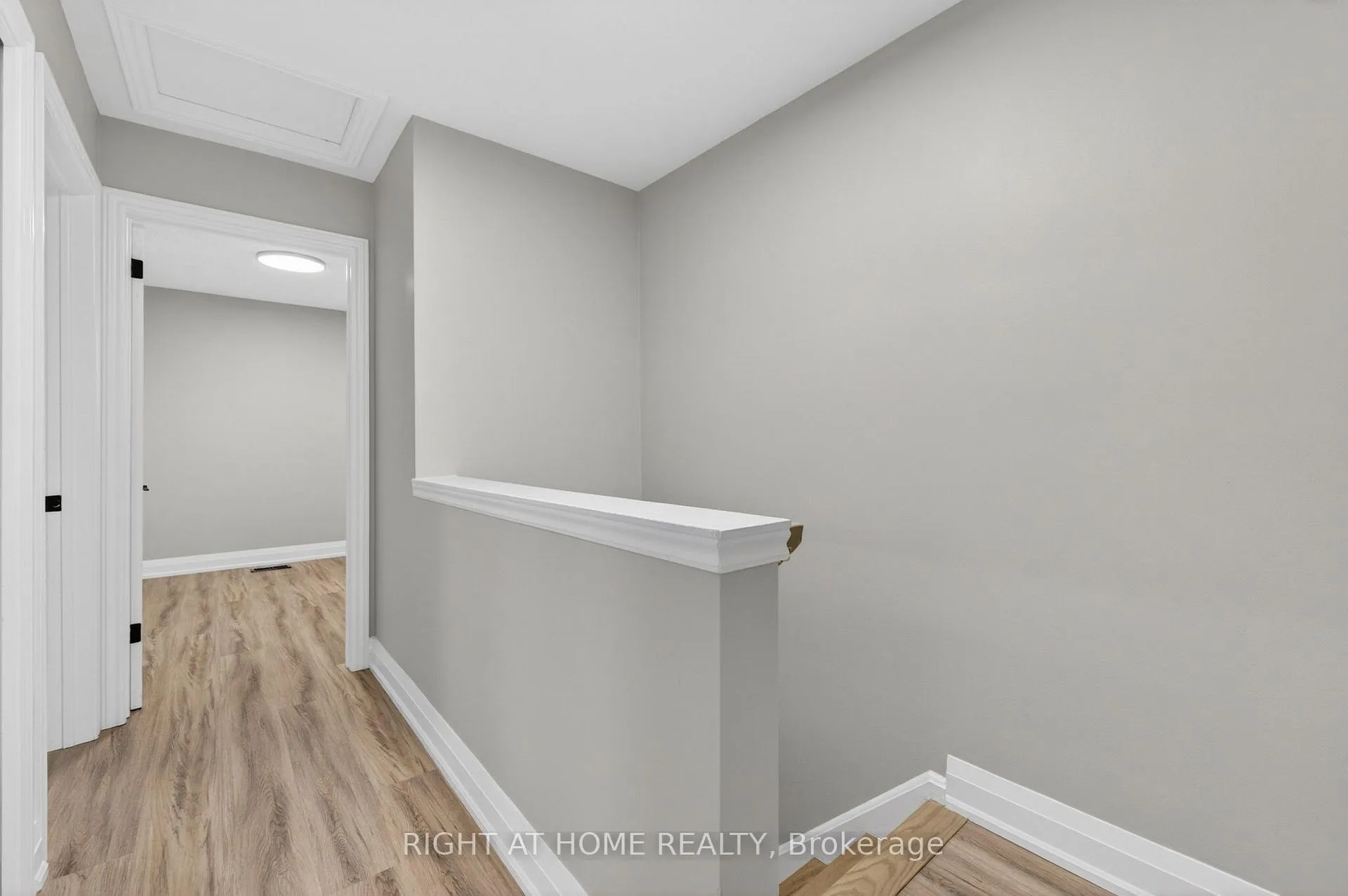Photo 17 of 65 Woodman Drive S, Hamilton, Corman — HOMEH