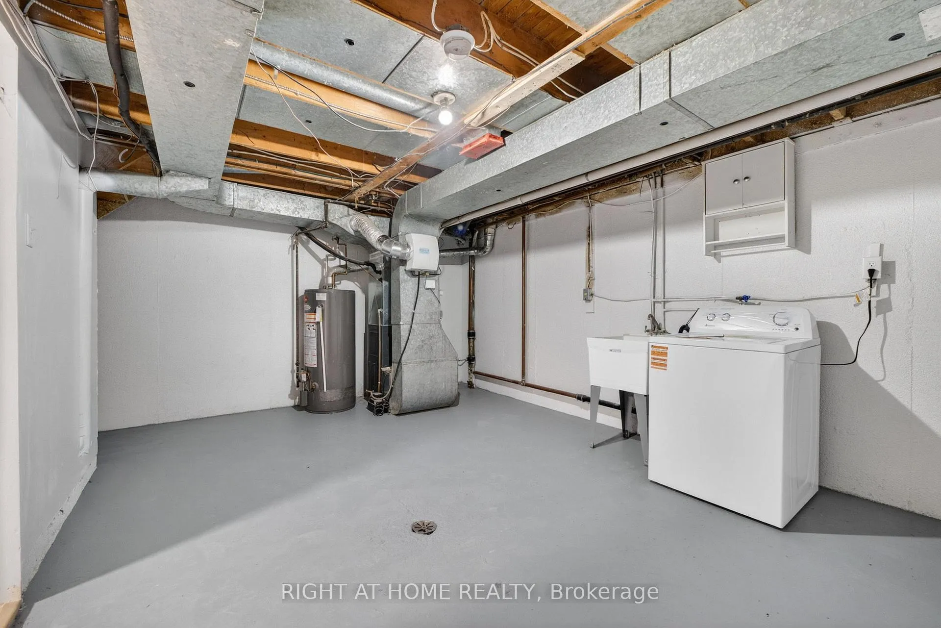 Photo 35 of 65 Woodman Drive S, Hamilton, Corman — HOMEH