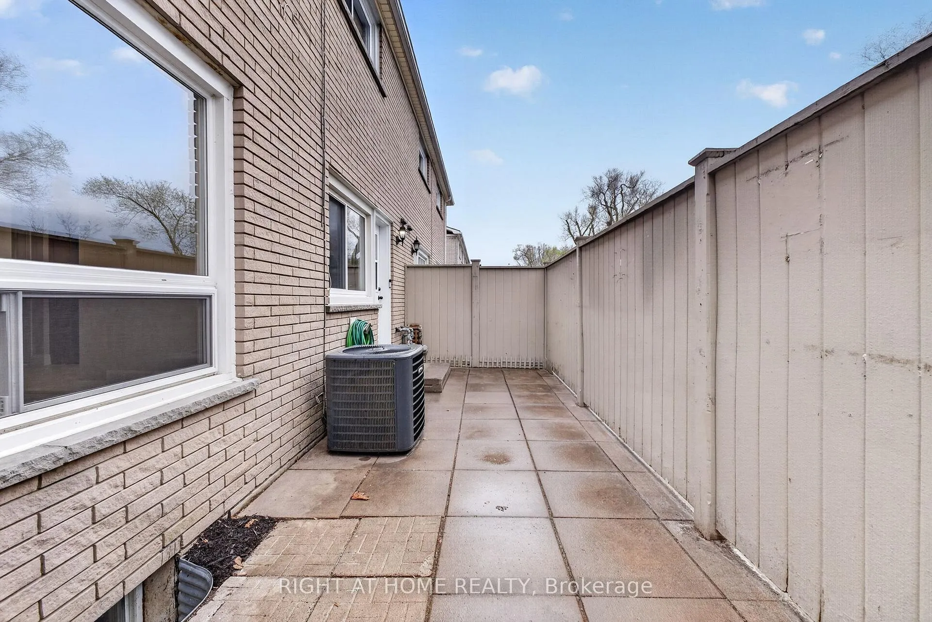 Photo 39 of 65 Woodman Drive S, Hamilton, Corman — HOMEH
