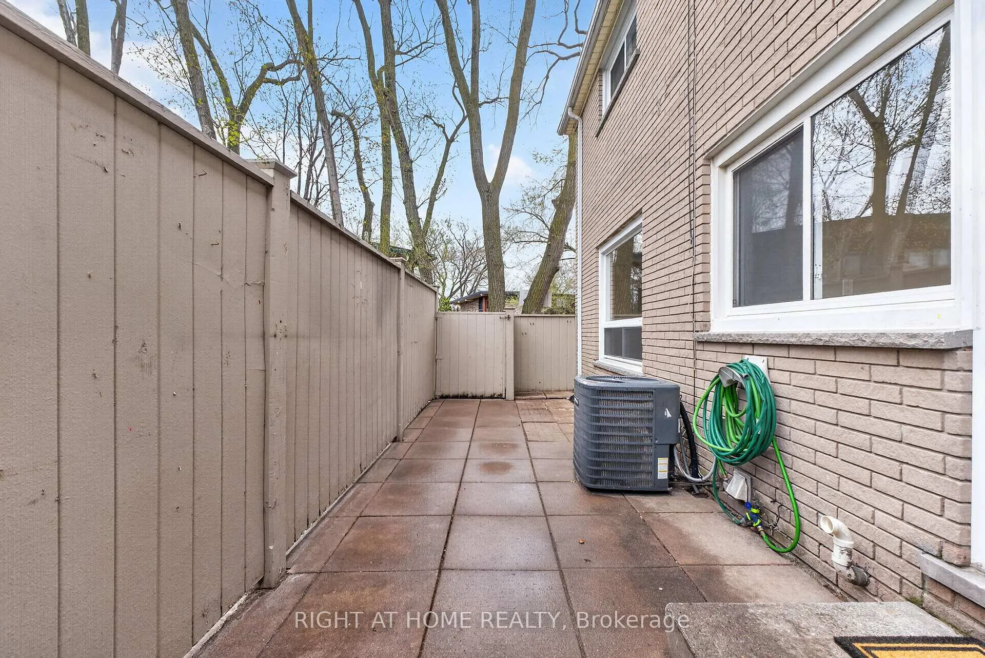 Photo 42 of 65 Woodman Drive S, Hamilton, Corman — HOMEH