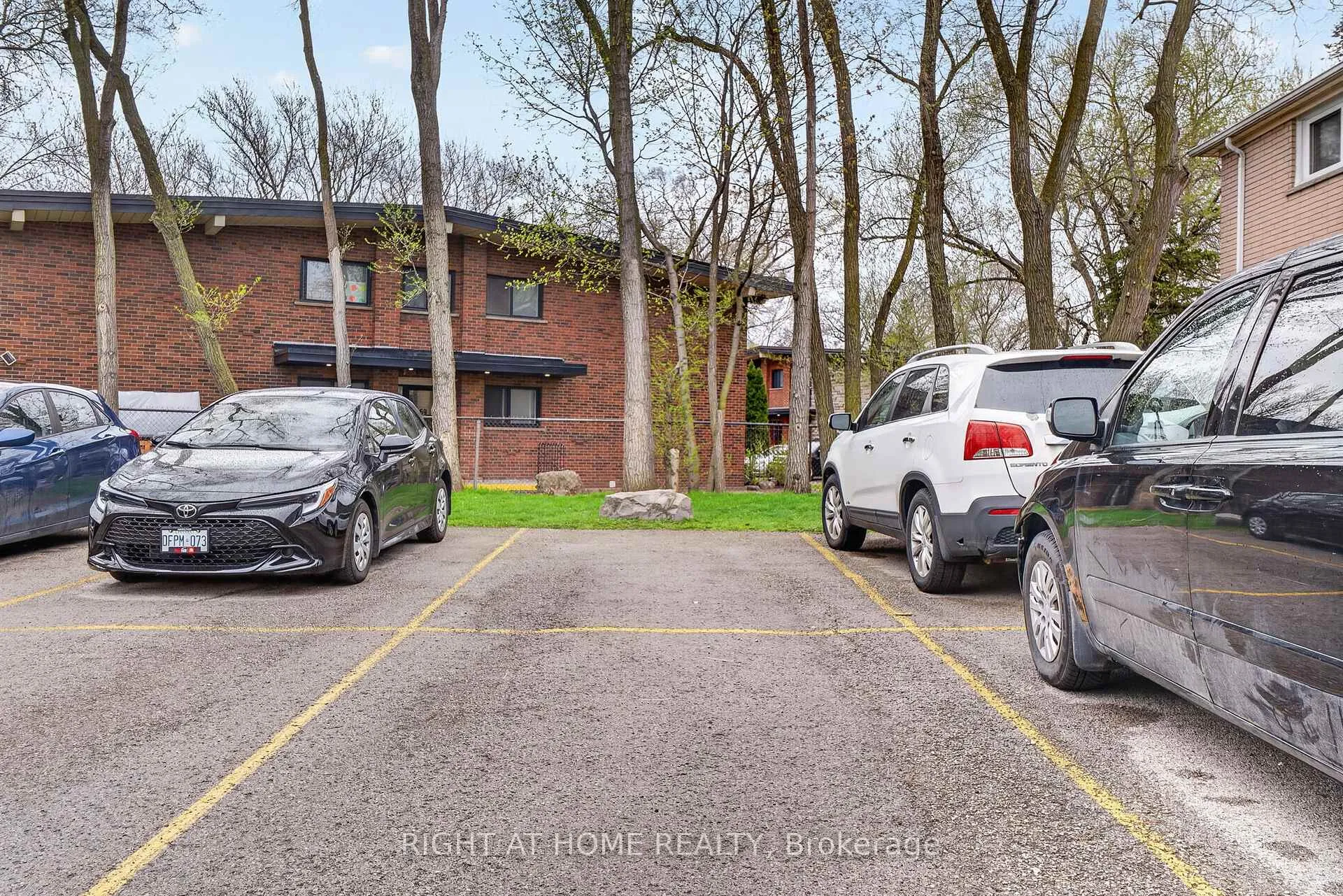 Photo 45 of 65 Woodman Drive S, Hamilton, Corman — HOMEH