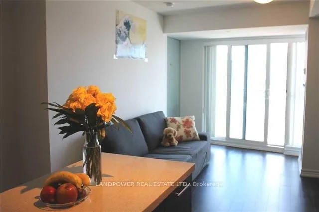 Photo 4 of Unit 2504, 386 Yonge Street, Toronto, Bay Street Corridor — HOMEH