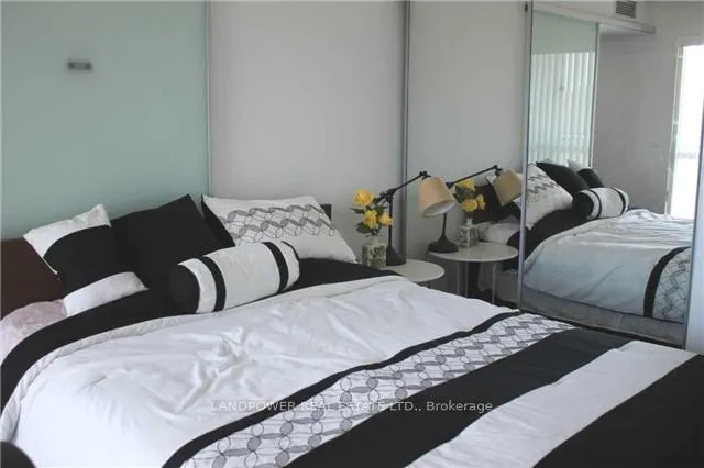 Photo 5 of Unit 2504, 386 Yonge Street, Toronto, Bay Street Corridor — HOMEH
