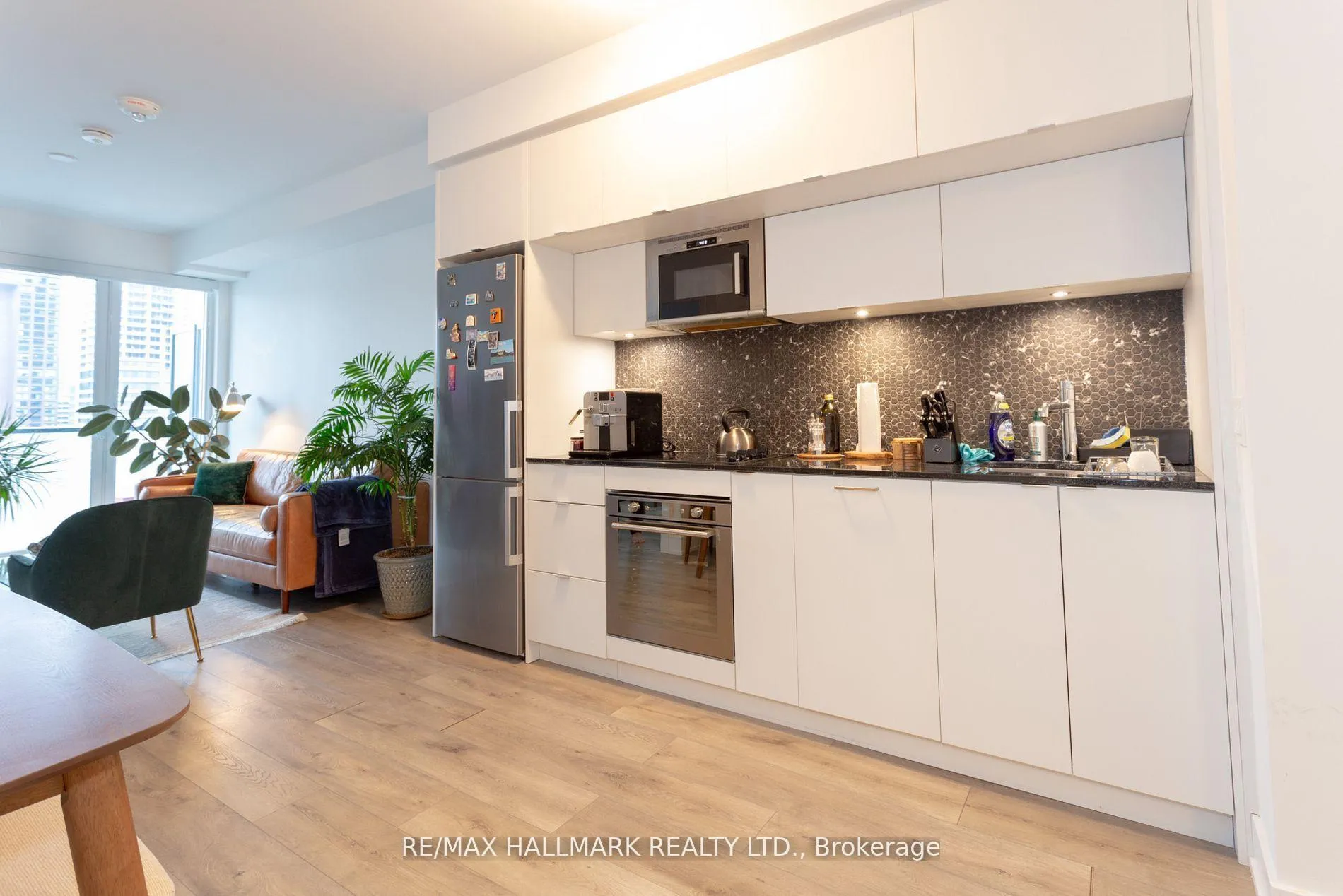 Photo 6 of Unit 2109, 575 Bloor Street E, Toronto, North St. James Town — HOMEH