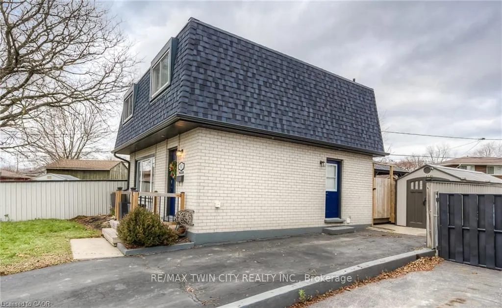 Photo 3 of 382 Cyrus Street, Cambridge, Preston North — HOMEH