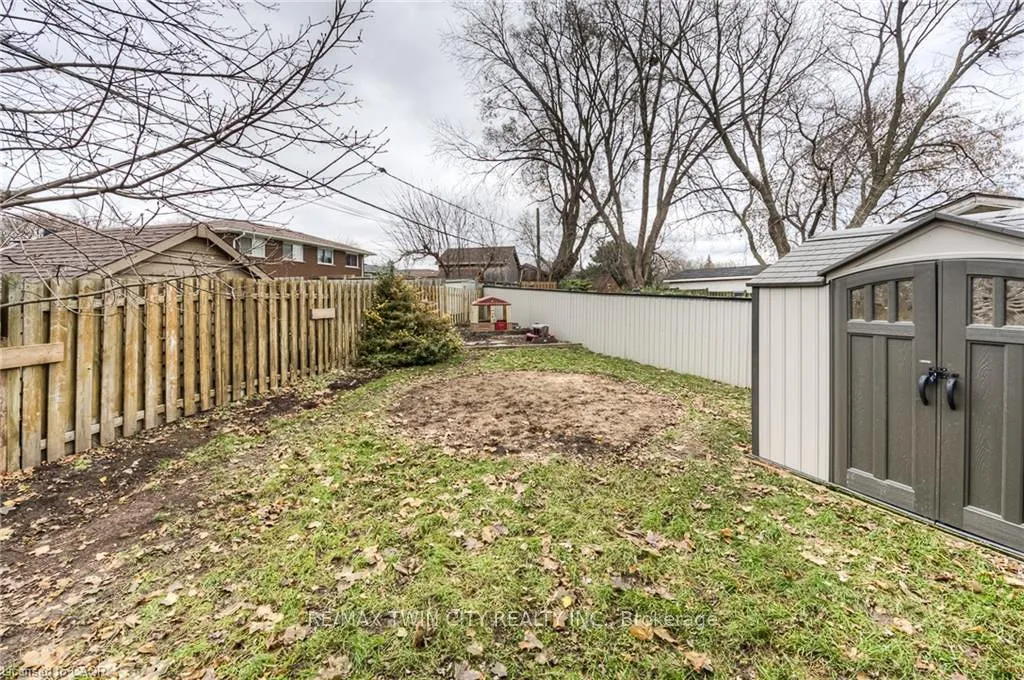 Photo 33 of 382 Cyrus Street, Cambridge, Preston North — HOMEH