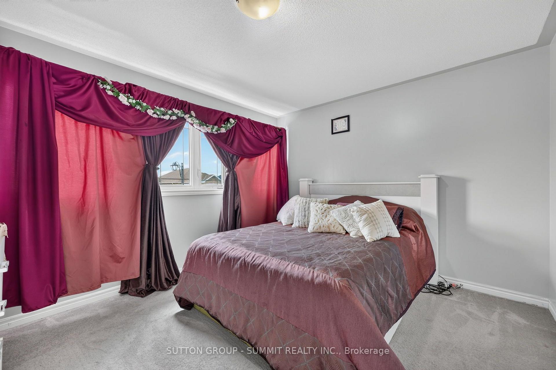 Photo 33 of 19 Jardine Street, Brock, Beaverton — HOMEH