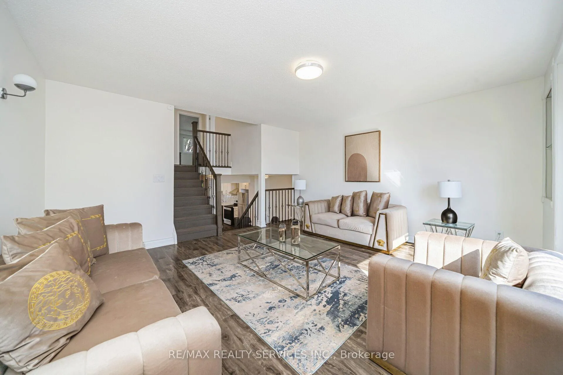 Photo 17 of 120 simmons Boulevard, Brampton, Madoc — HOMEH
