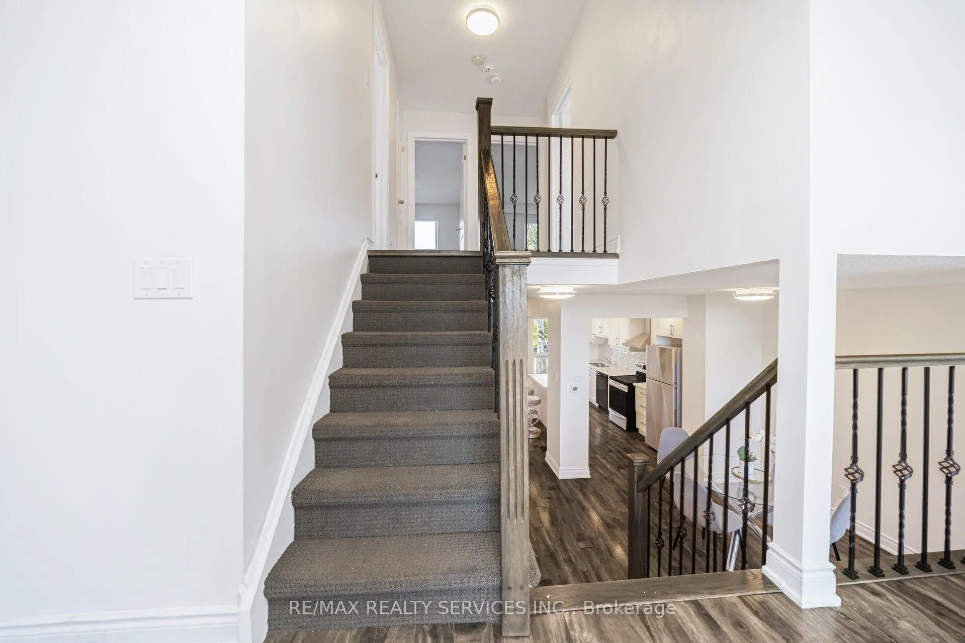 Photo 18 of 120 simmons Boulevard, Brampton, Madoc — HOMEH