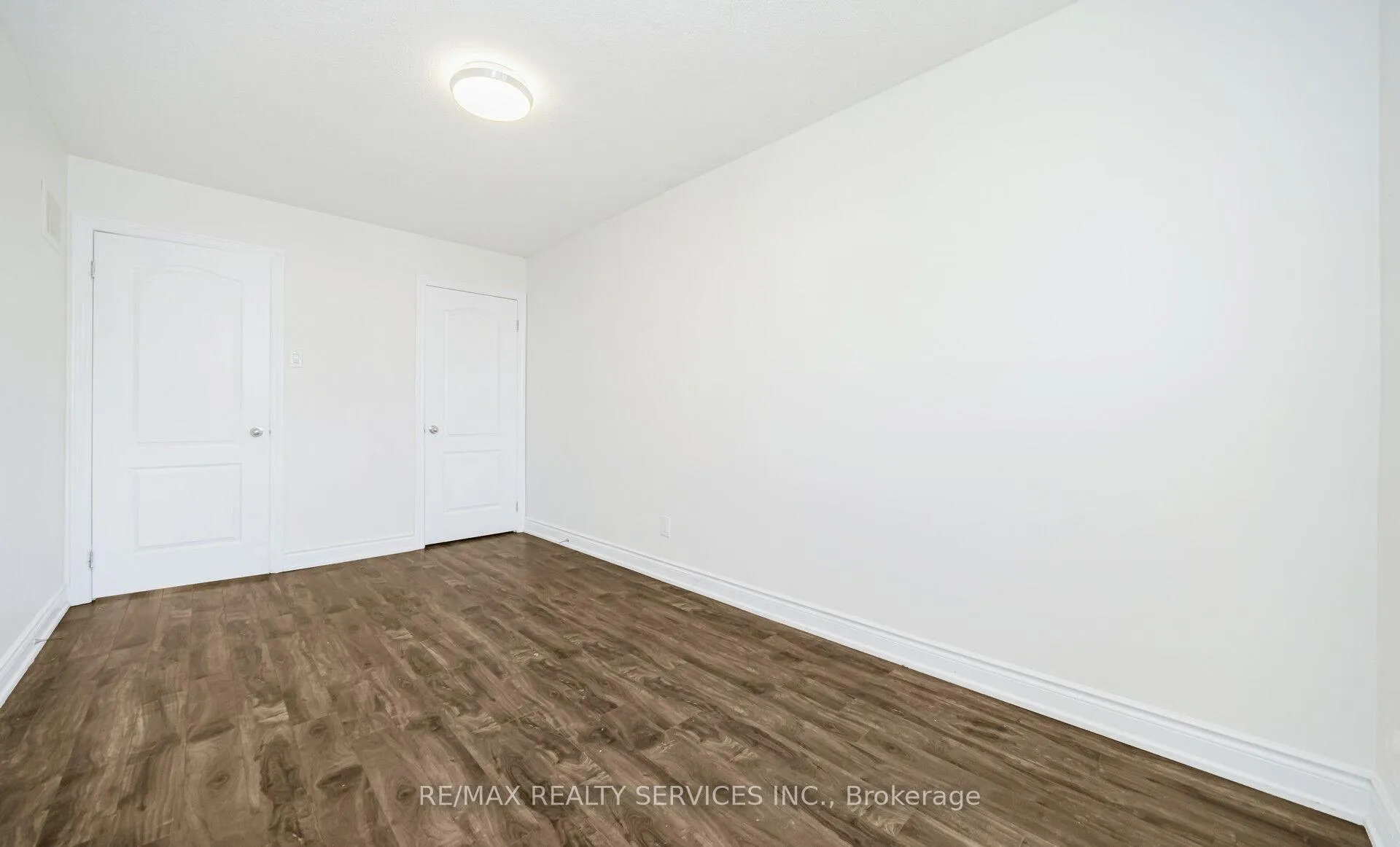 Photo 23 of 120 simmons Boulevard, Brampton, Madoc — HOMEH