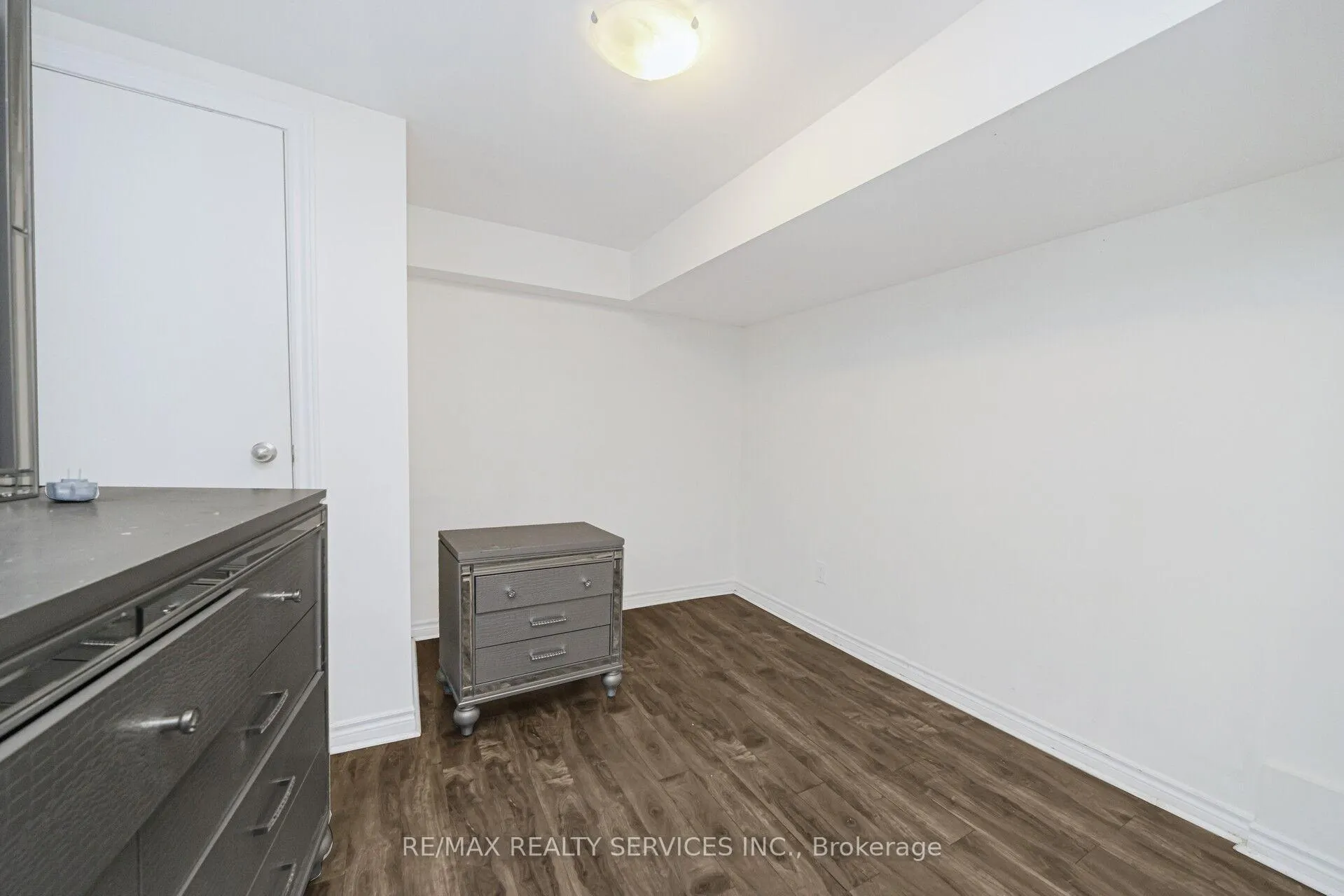 Photo 38 of 120 simmons Boulevard, Brampton, Madoc — HOMEH