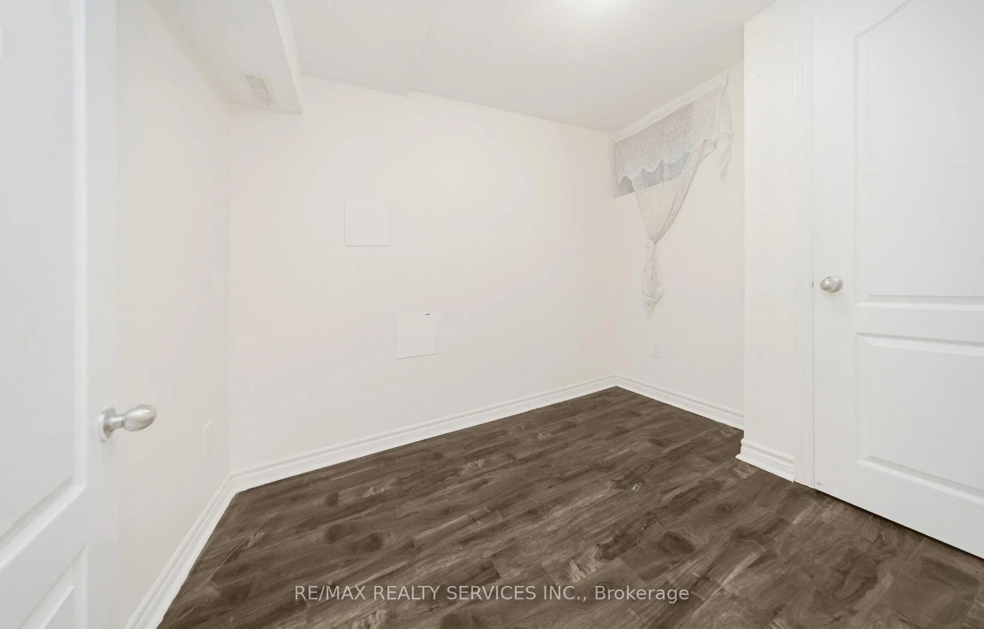 Photo 40 of 120 simmons Boulevard, Brampton, Madoc — HOMEH