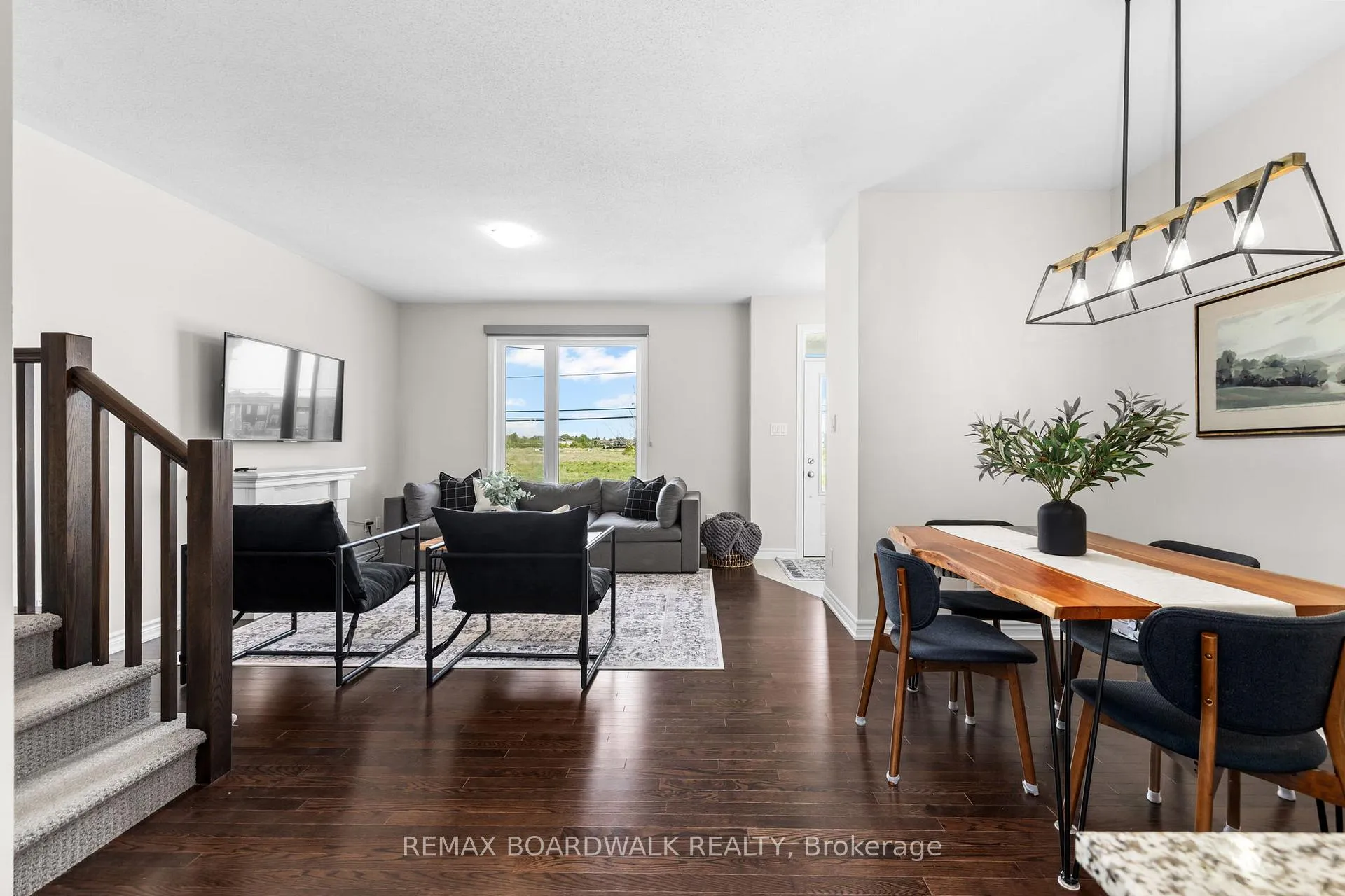 Photo 3 of 6331 Perth Street, Ottawa, Btwn Franktown Rd. & Fallowfield Rd. — HOMEH