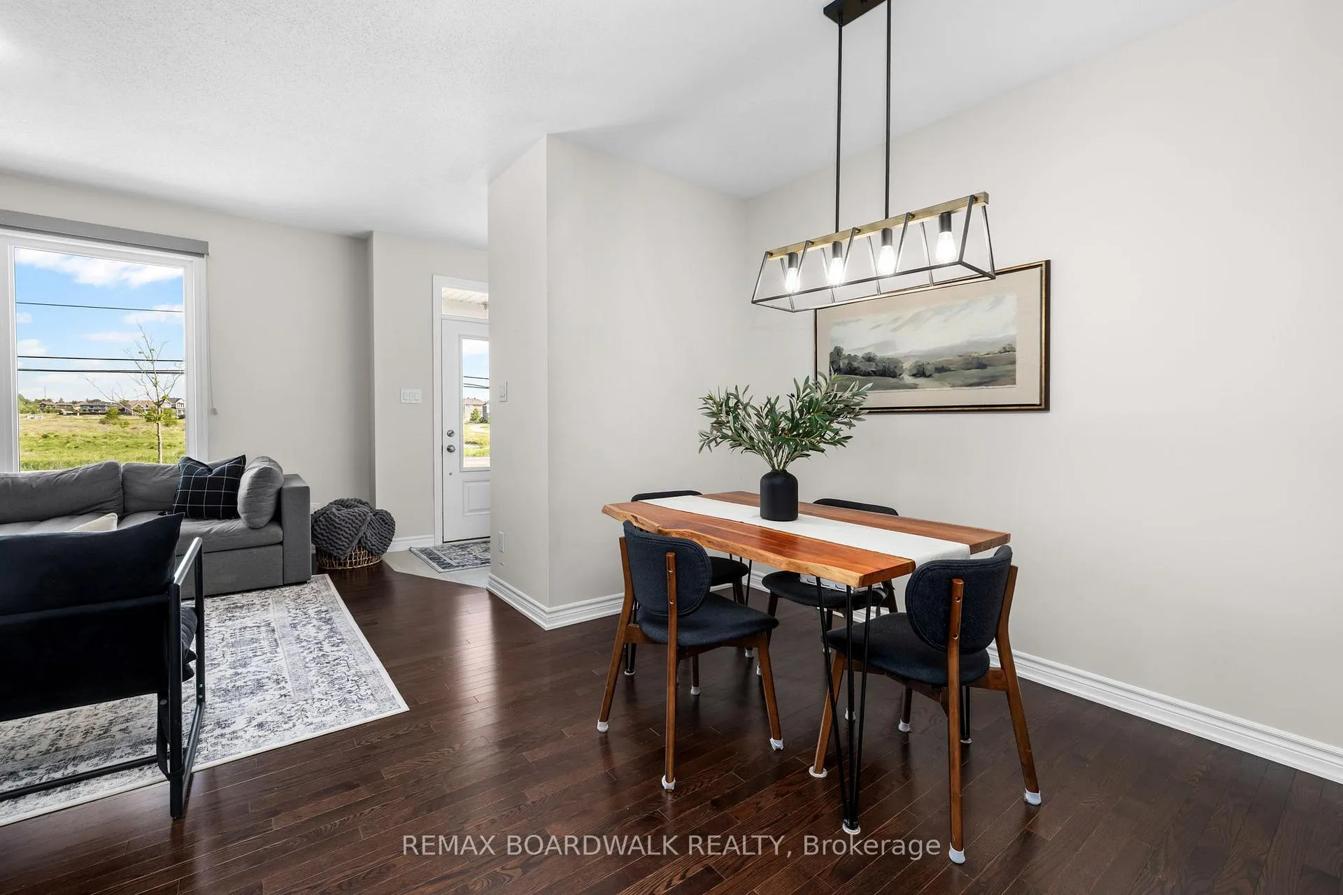 Photo 8 of 6331 Perth Street, Ottawa, Btwn Franktown Rd. & Fallowfield Rd. — HOMEH
