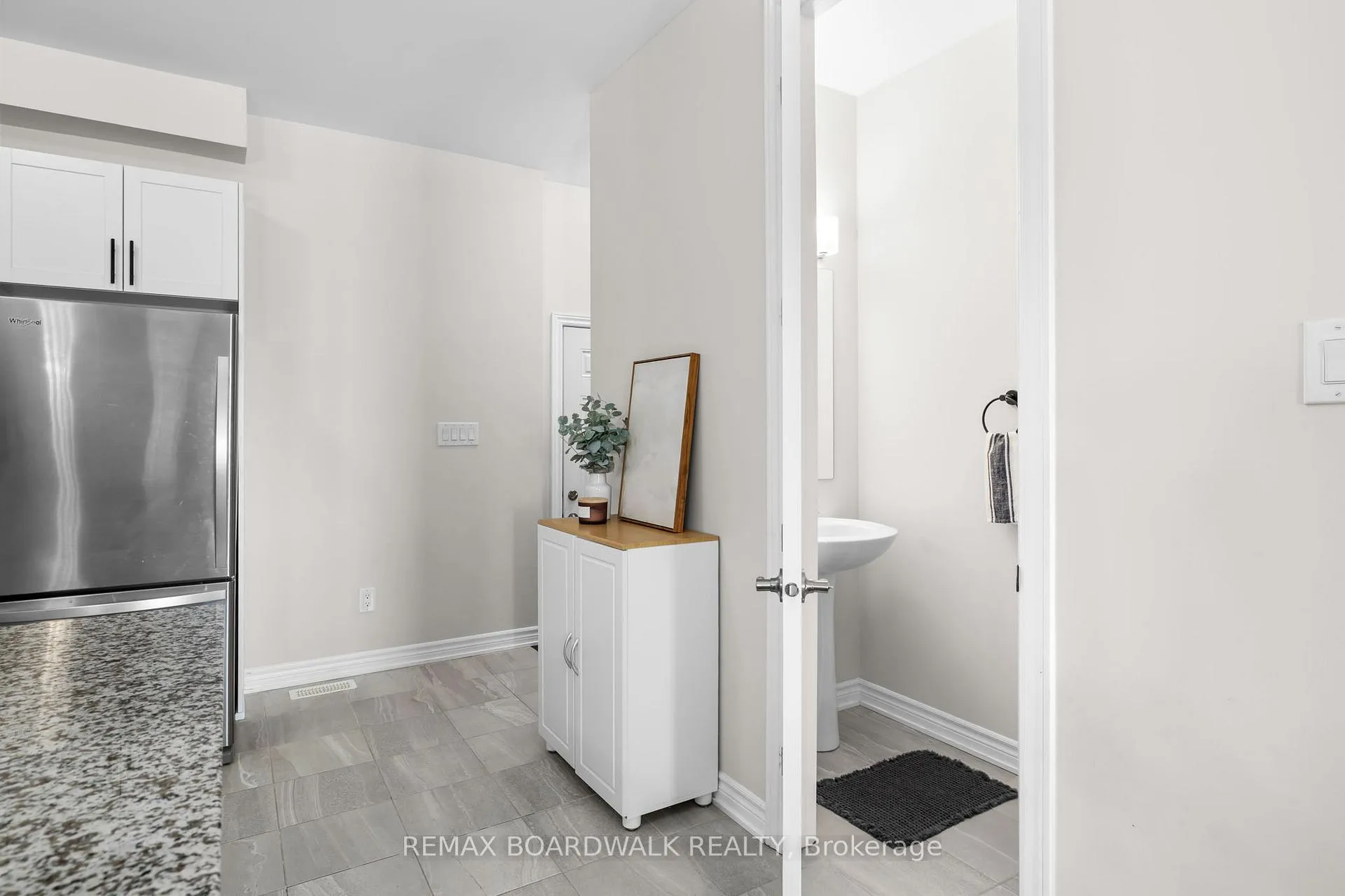 Photo 13 of 6331 Perth Street, Ottawa, Btwn Franktown Rd. & Fallowfield Rd. — HOMEH