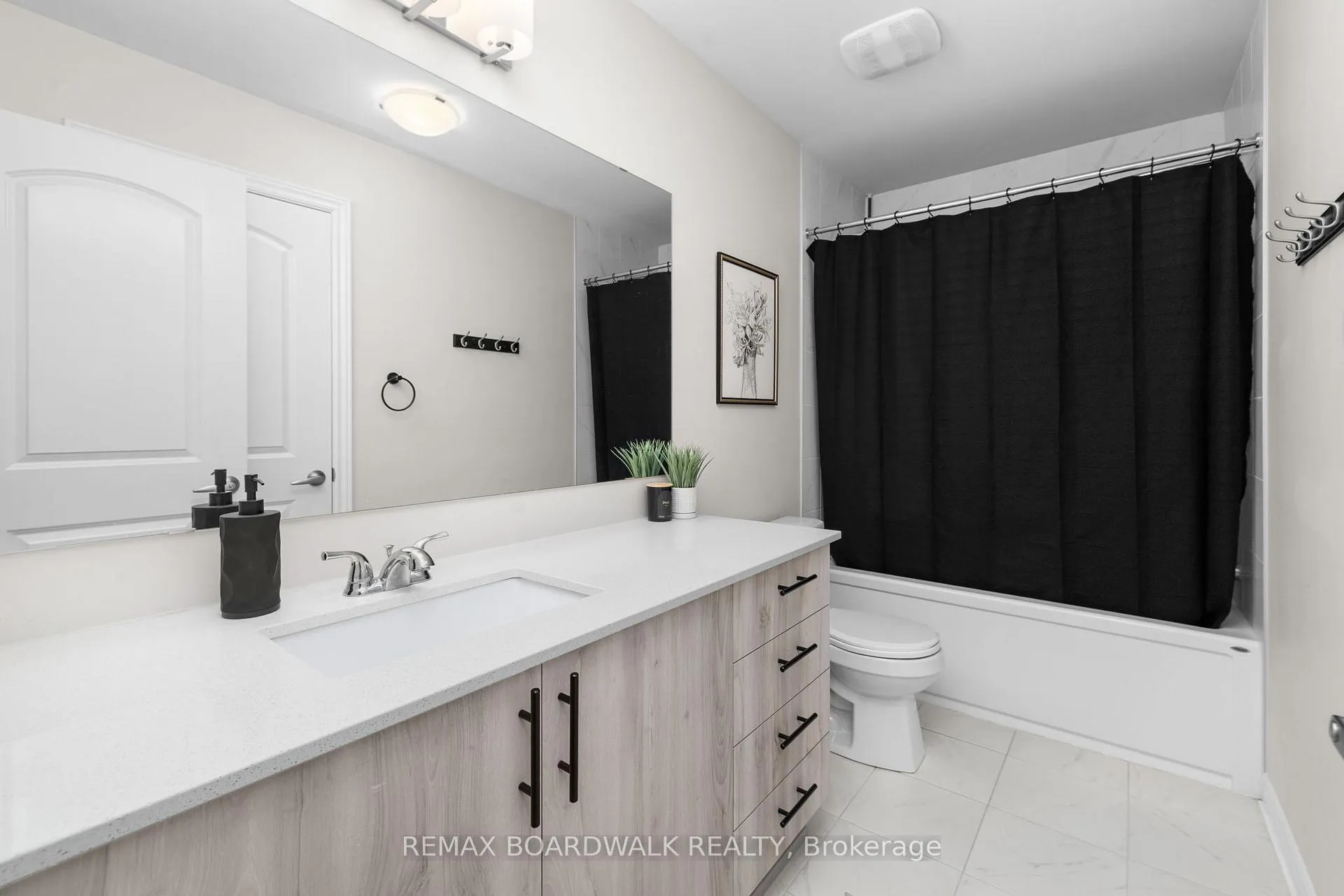 Photo 24 of 6331 Perth Street, Ottawa, Btwn Franktown Rd. & Fallowfield Rd. — HOMEH
