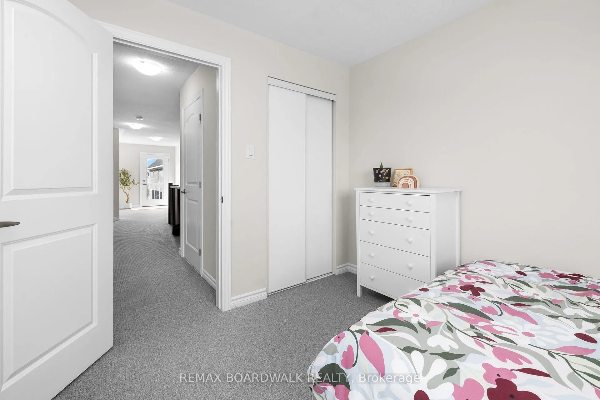Photo 27 of 6331 Perth Street, Ottawa, Btwn Franktown Rd. & Fallowfield Rd. — HOMEH