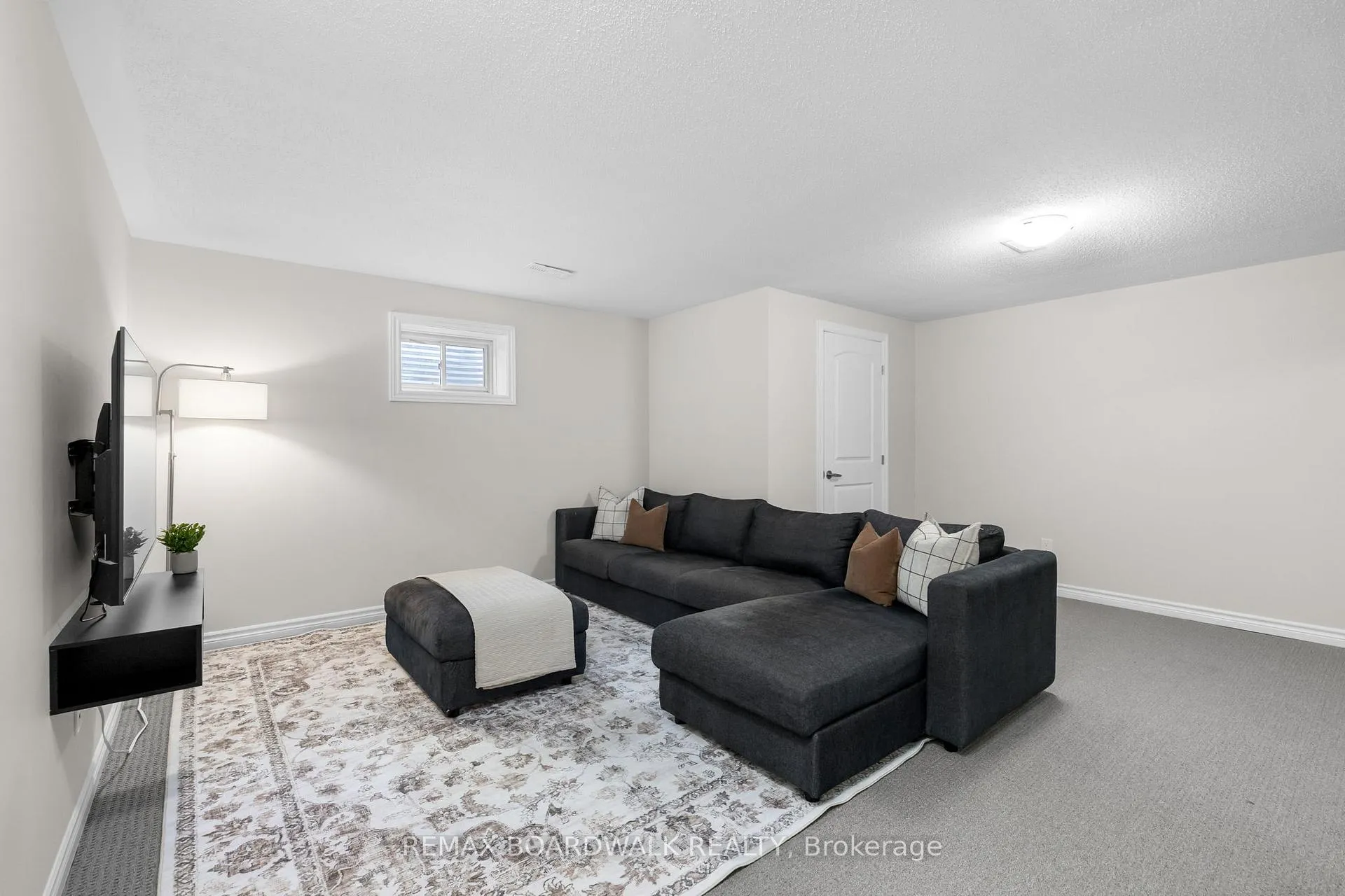 Photo 29 of 6331 Perth Street, Ottawa, Btwn Franktown Rd. & Fallowfield Rd. — HOMEH