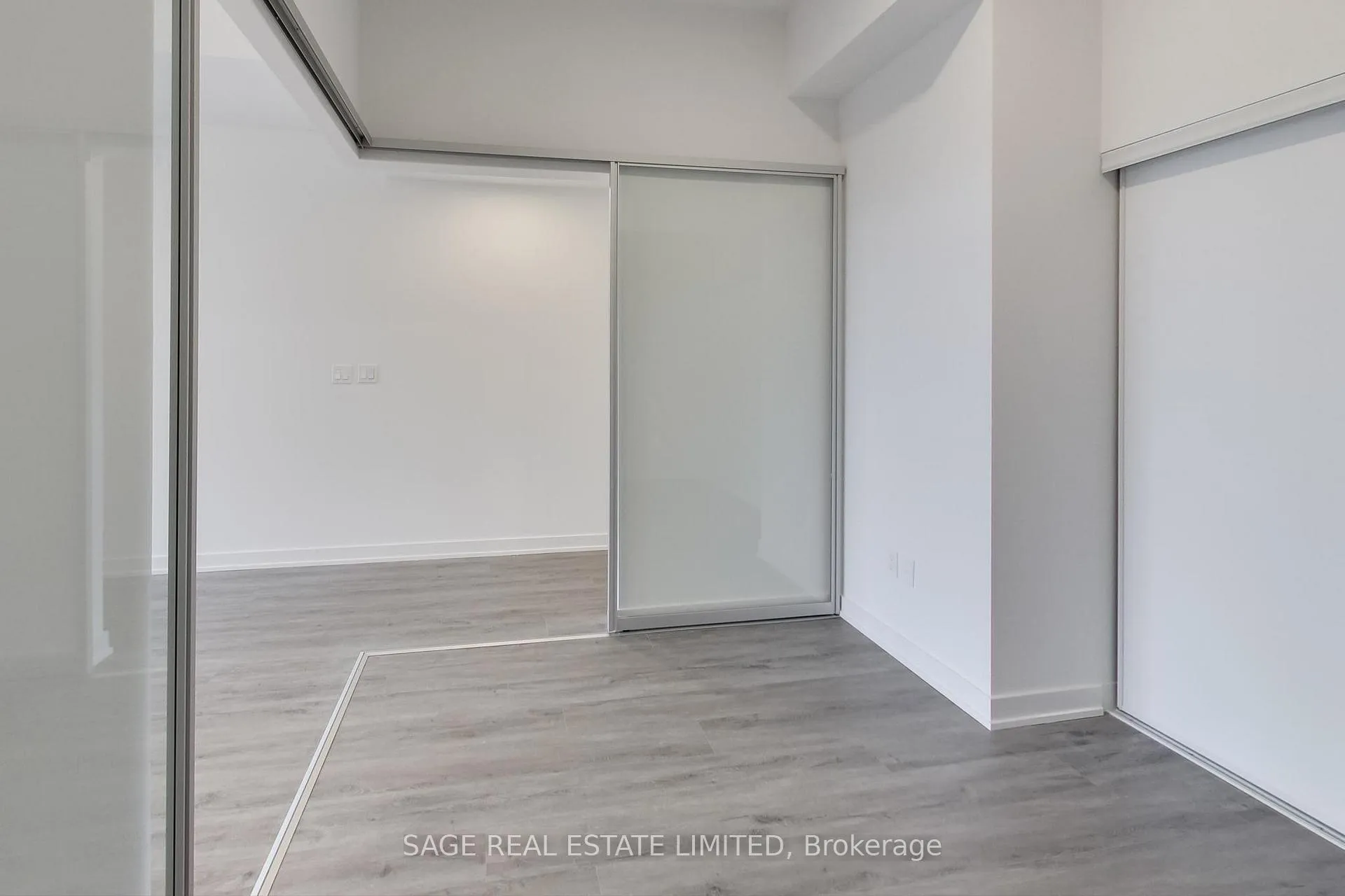 Photo 7 of Unit 705, 1 Cardiff Road, Toronto, Mount Pleasant East — HOMEH