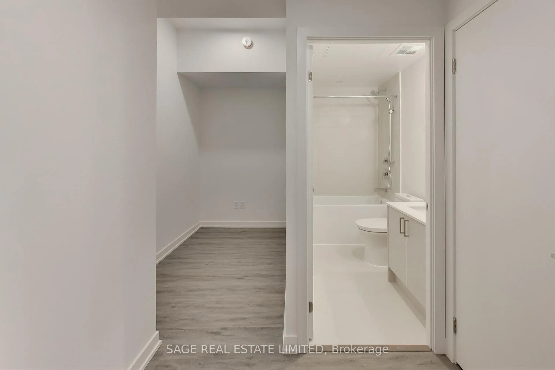 Photo 9 of Unit 705, 1 Cardiff Road, Toronto, Mount Pleasant East — HOMEH
