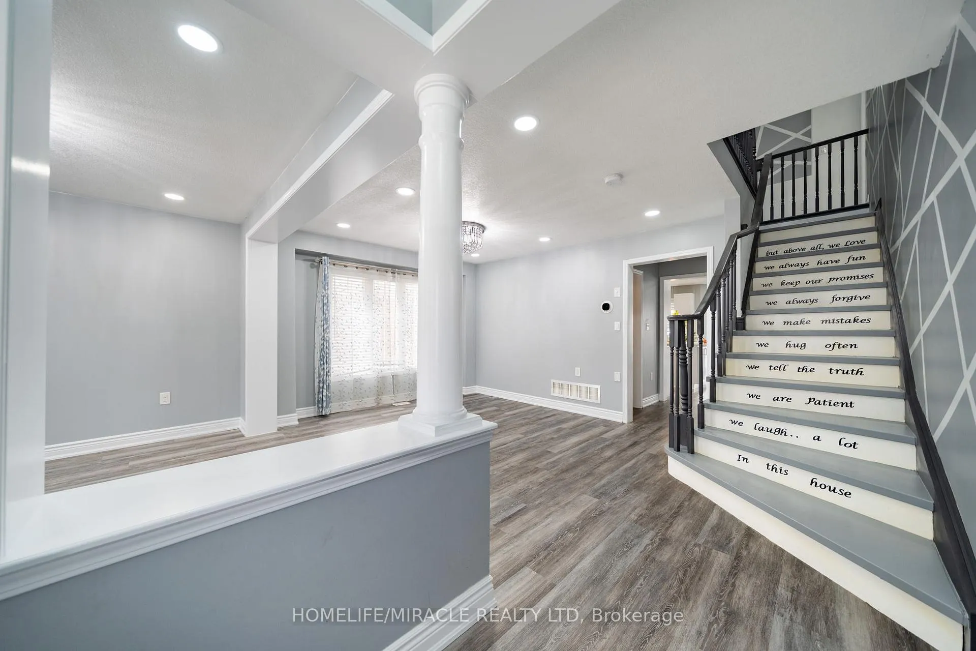 Photo 5 of Unit Upper, 151 Baldwin Drive, Cambridge, Silver Heights — HOMEH