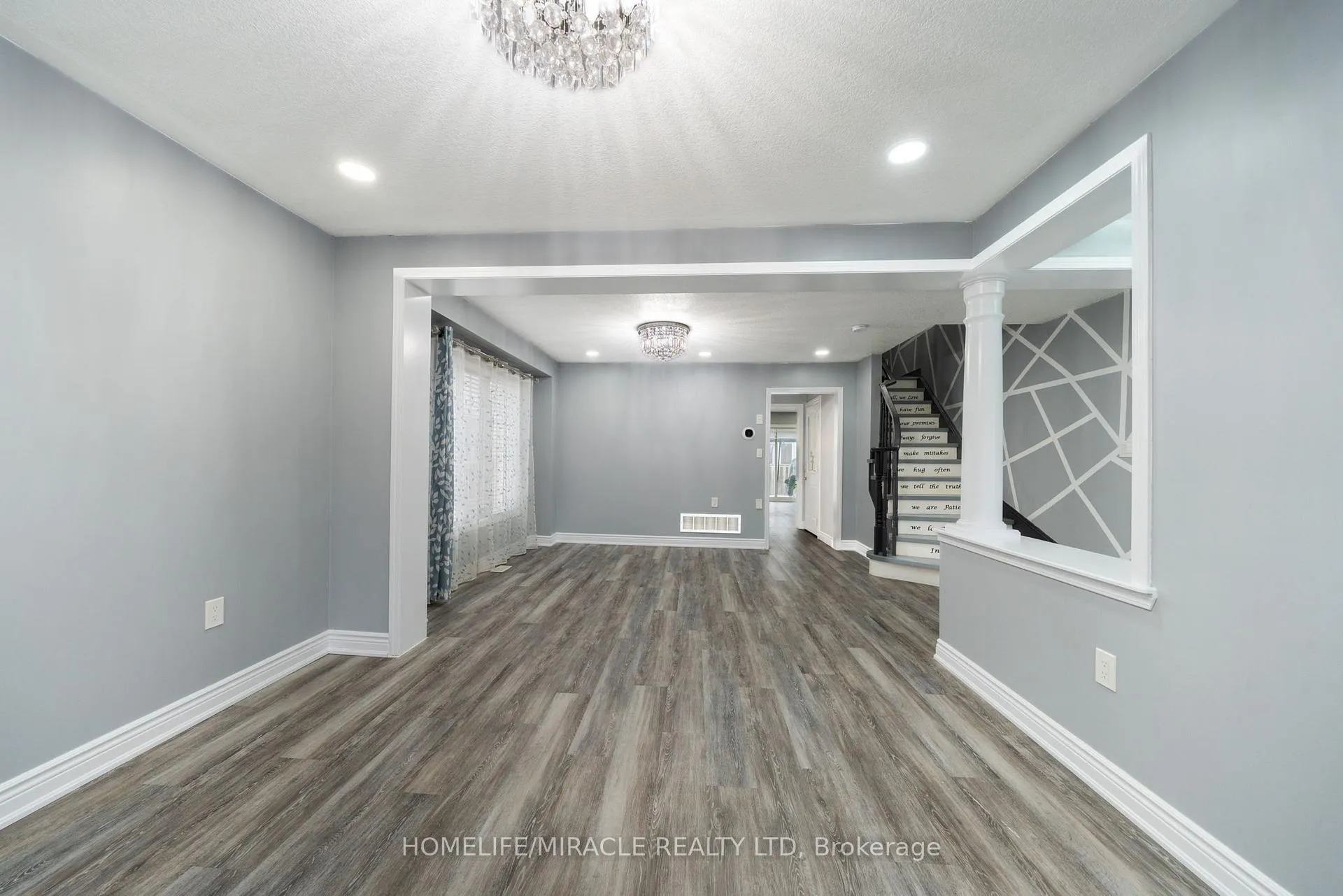 Photo 8 of Unit Upper, 151 Baldwin Drive, Cambridge, Silver Heights — HOMEH