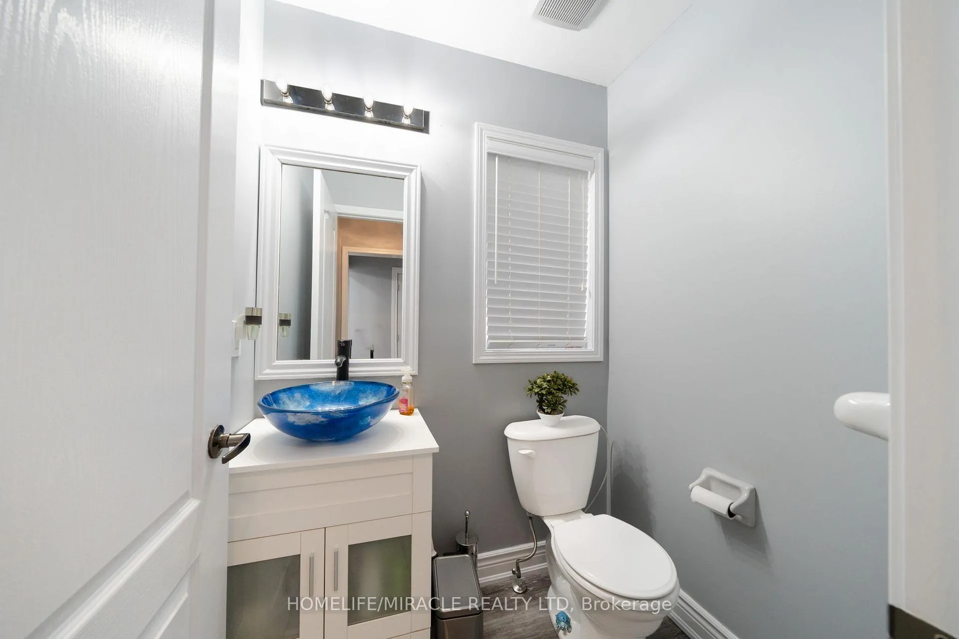 Photo 10 of Unit Upper, 151 Baldwin Drive, Cambridge, Silver Heights — HOMEH