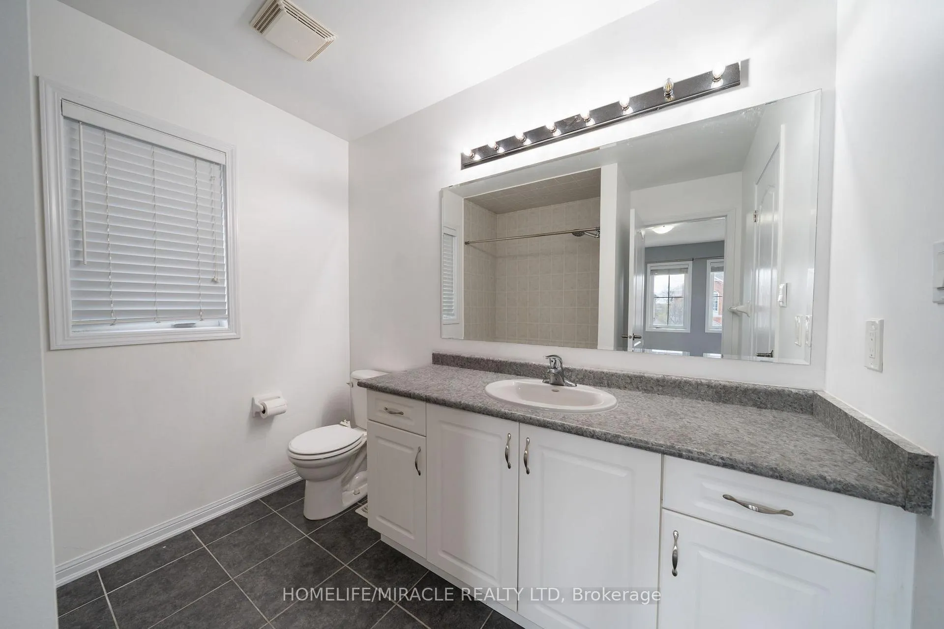 Photo 28 of Unit Upper, 151 Baldwin Drive, Cambridge, Silver Heights — HOMEH