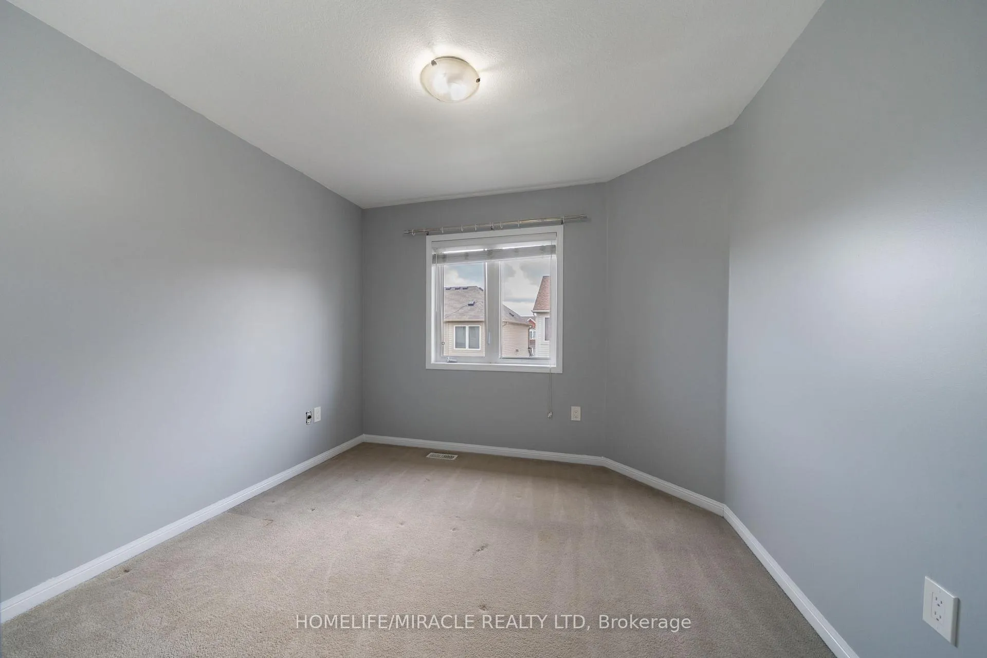 Photo 32 of Unit Upper, 151 Baldwin Drive, Cambridge, Silver Heights — HOMEH