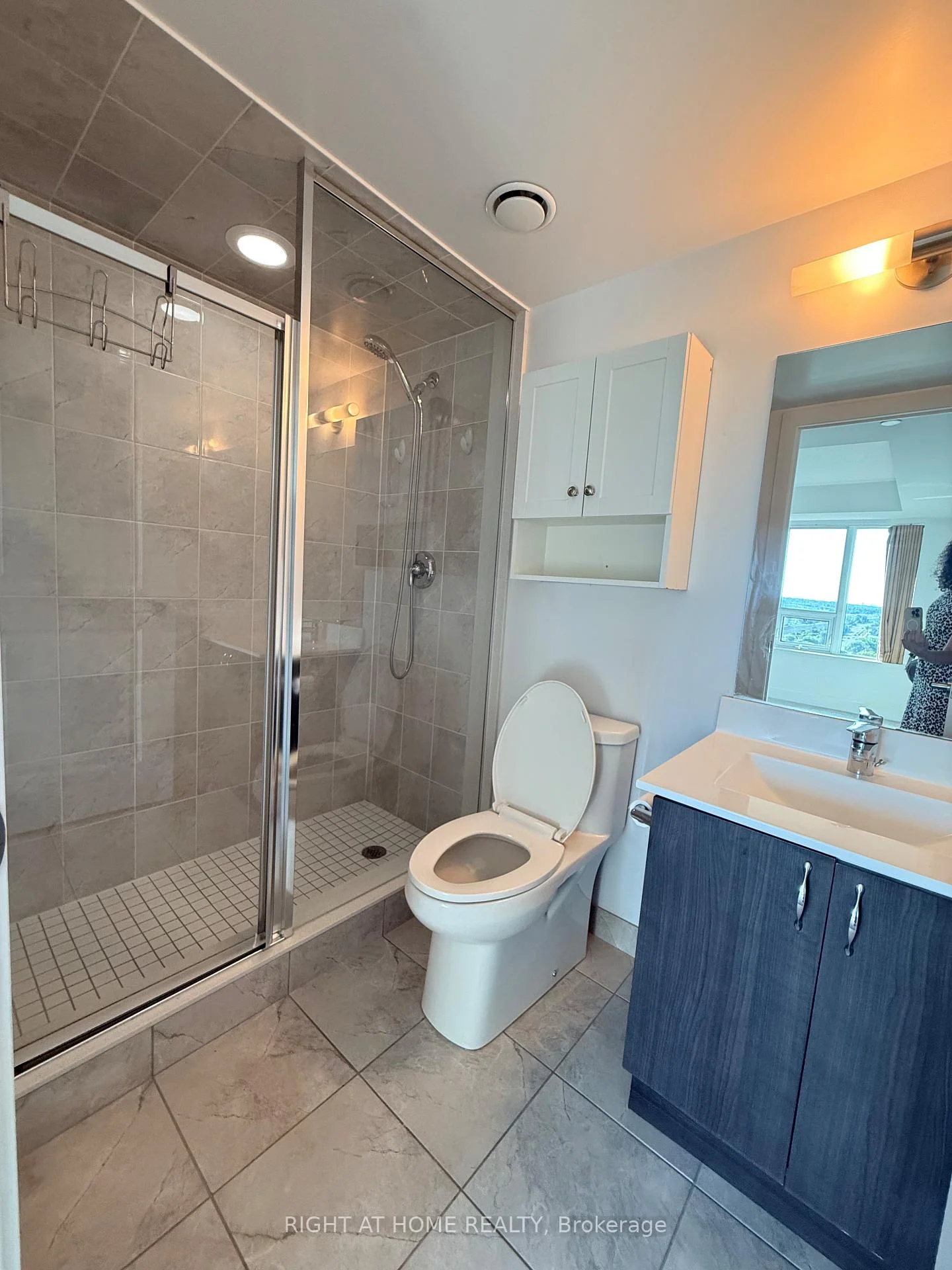 Photo 7 of Unit 1009, 1215 Bayly Street, Pickering, Bay Ridges — HOMEH