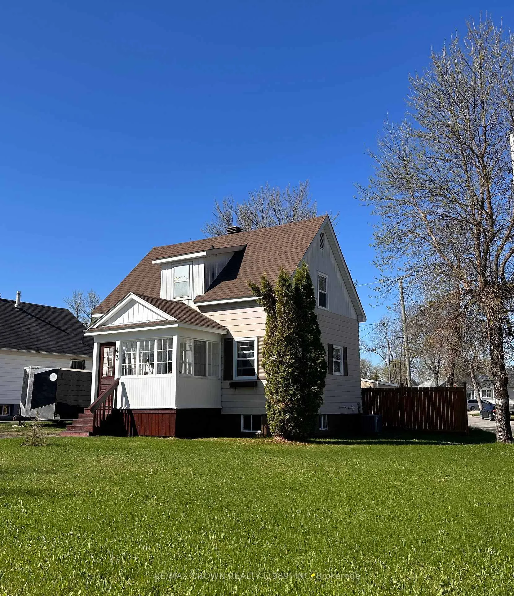 Photo 1 of 43 Bowman Avenue, Kapuskasing — HOMEH