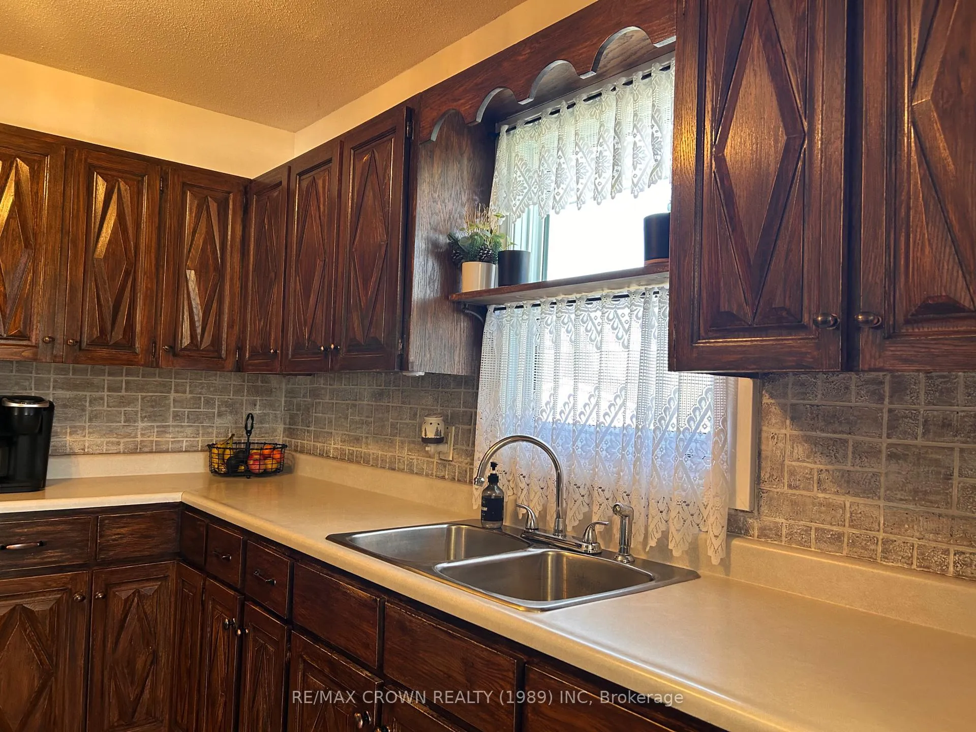 Photo 21 of 43 Bowman Avenue, Kapuskasing — HOMEH