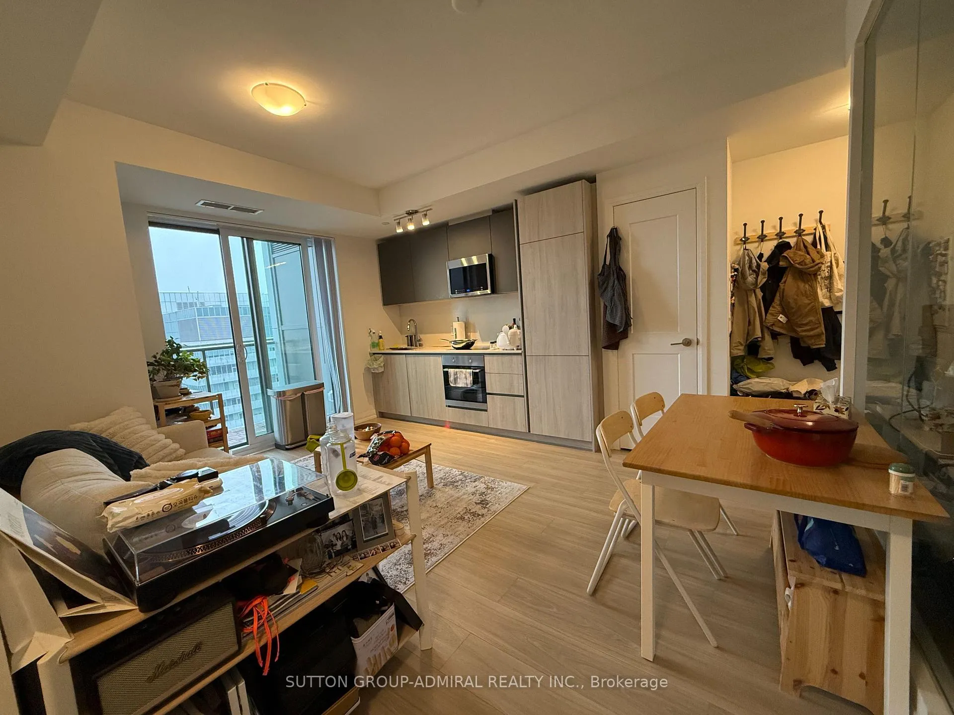 Photo 4 of Unit SPh 08, 8 Widmer Street, Toronto, Waterfront Communities — HOMEH