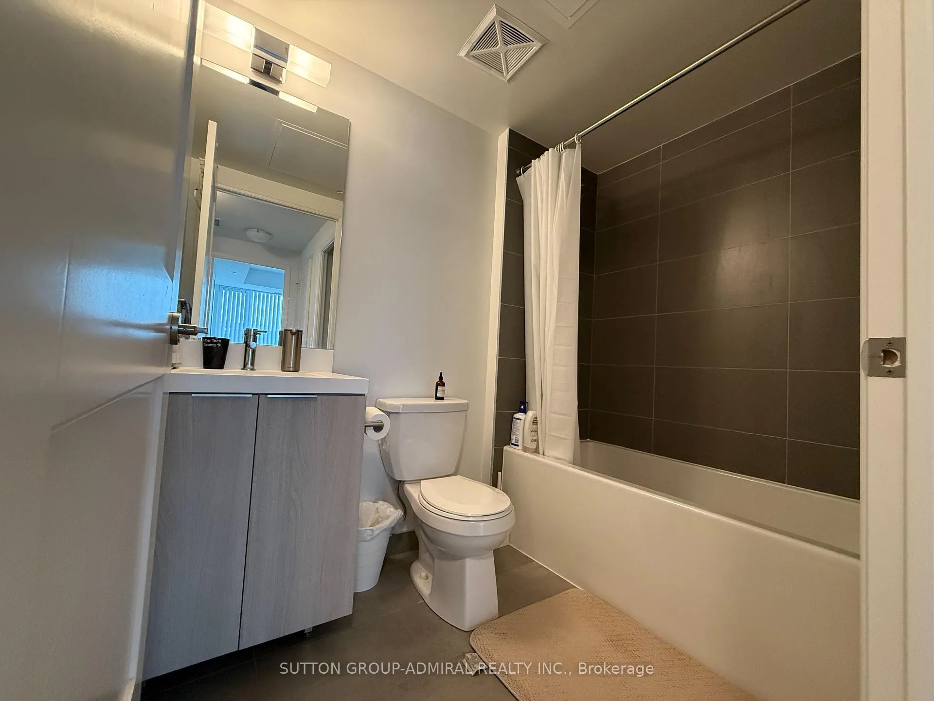 Photo 11 of Unit SPh 08, 8 Widmer Street, Toronto, Waterfront Communities — HOMEH