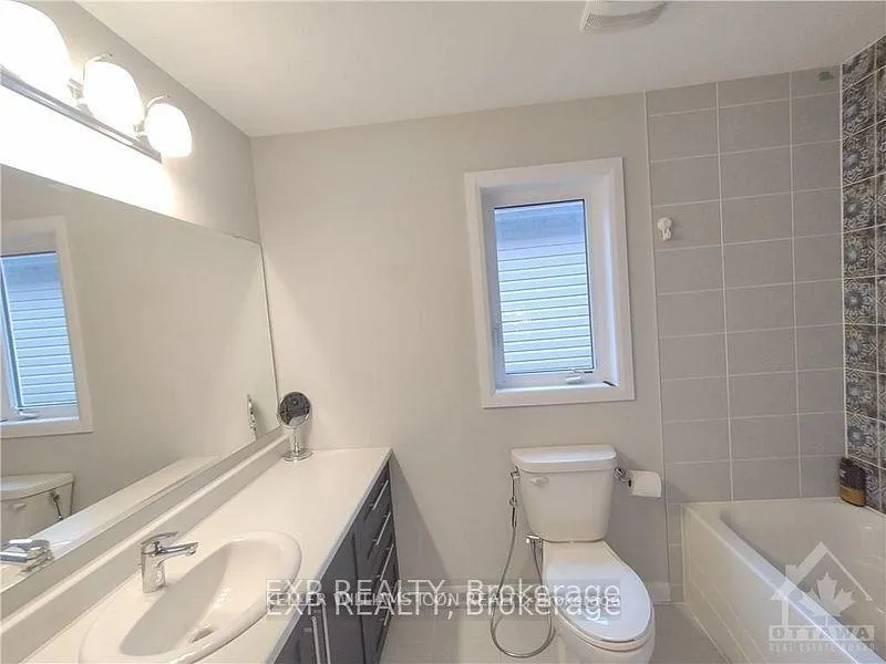 Photo 24 of 43 Sweet Pea Way, Ottawa, Kanata - Kanata Lakes/Heritage Hills — HOMEH