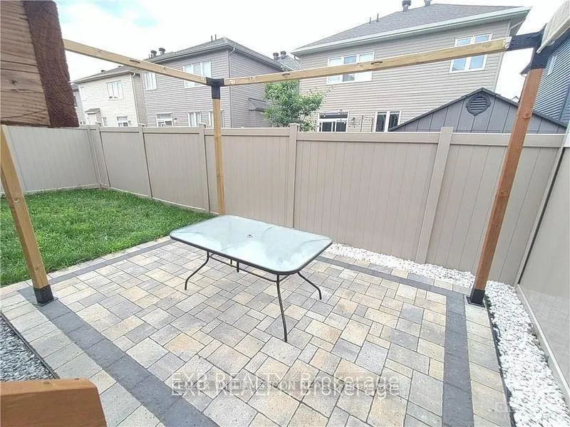 Photo 31 of 43 Sweet Pea Way, Ottawa, Kanata - Kanata Lakes/Heritage Hills — HOMEH