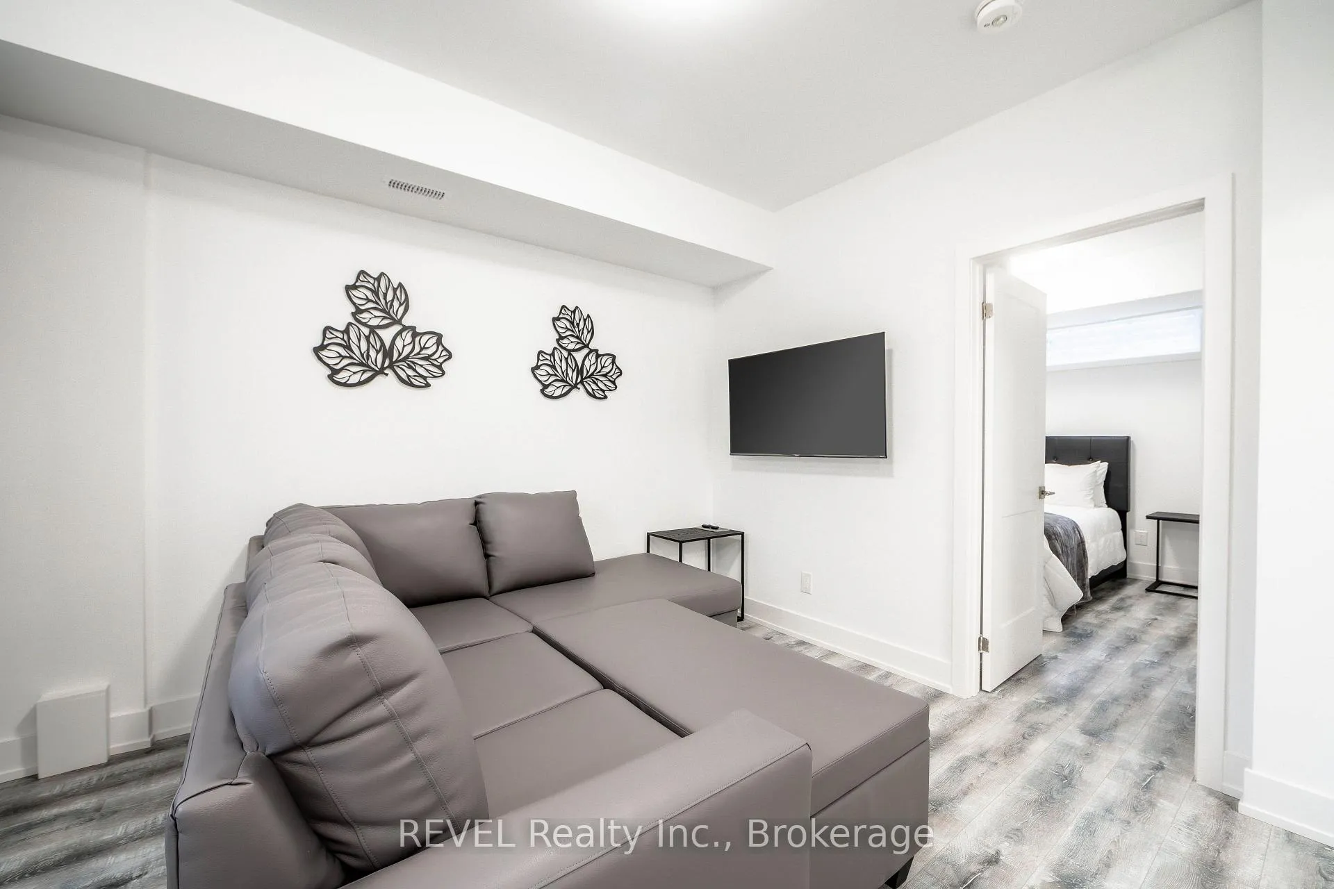 Photo 6 of Unit 114, 6065 Mcleod Road, Niagara Falls, Arad/Fallsview — HOMEH