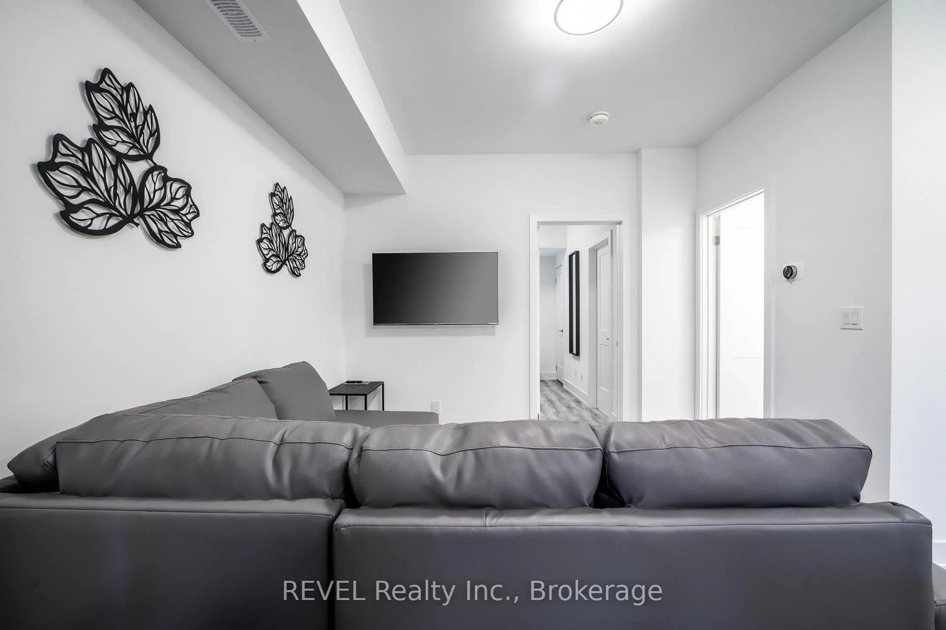Photo 8 of Unit 114, 6065 Mcleod Road, Niagara Falls, Arad/Fallsview — HOMEH