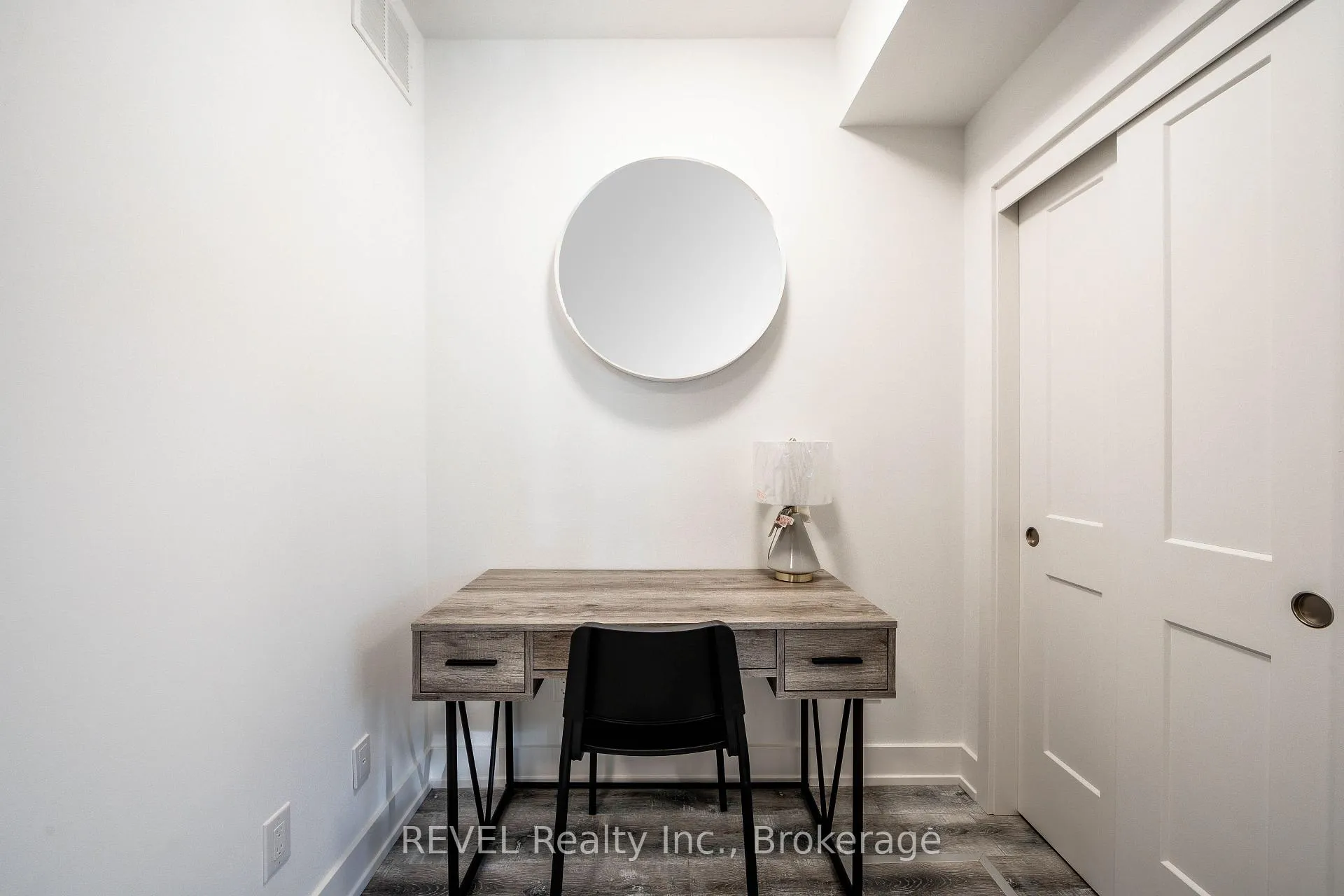 Photo 14 of Unit 114, 6065 Mcleod Road, Niagara Falls, Arad/Fallsview — HOMEH