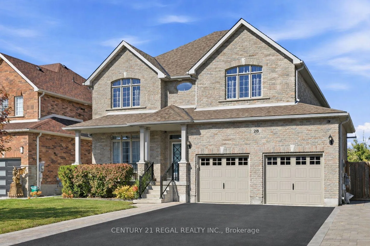 Photo 1 of 28 Tim Jacobs Drive, Georgina, Keswick South — HOMEH