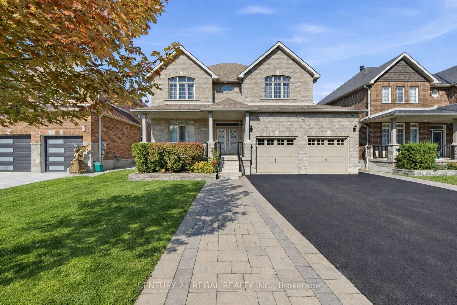 Photo 2 of 28 Tim Jacobs Drive, Georgina, Keswick South — HOMEH