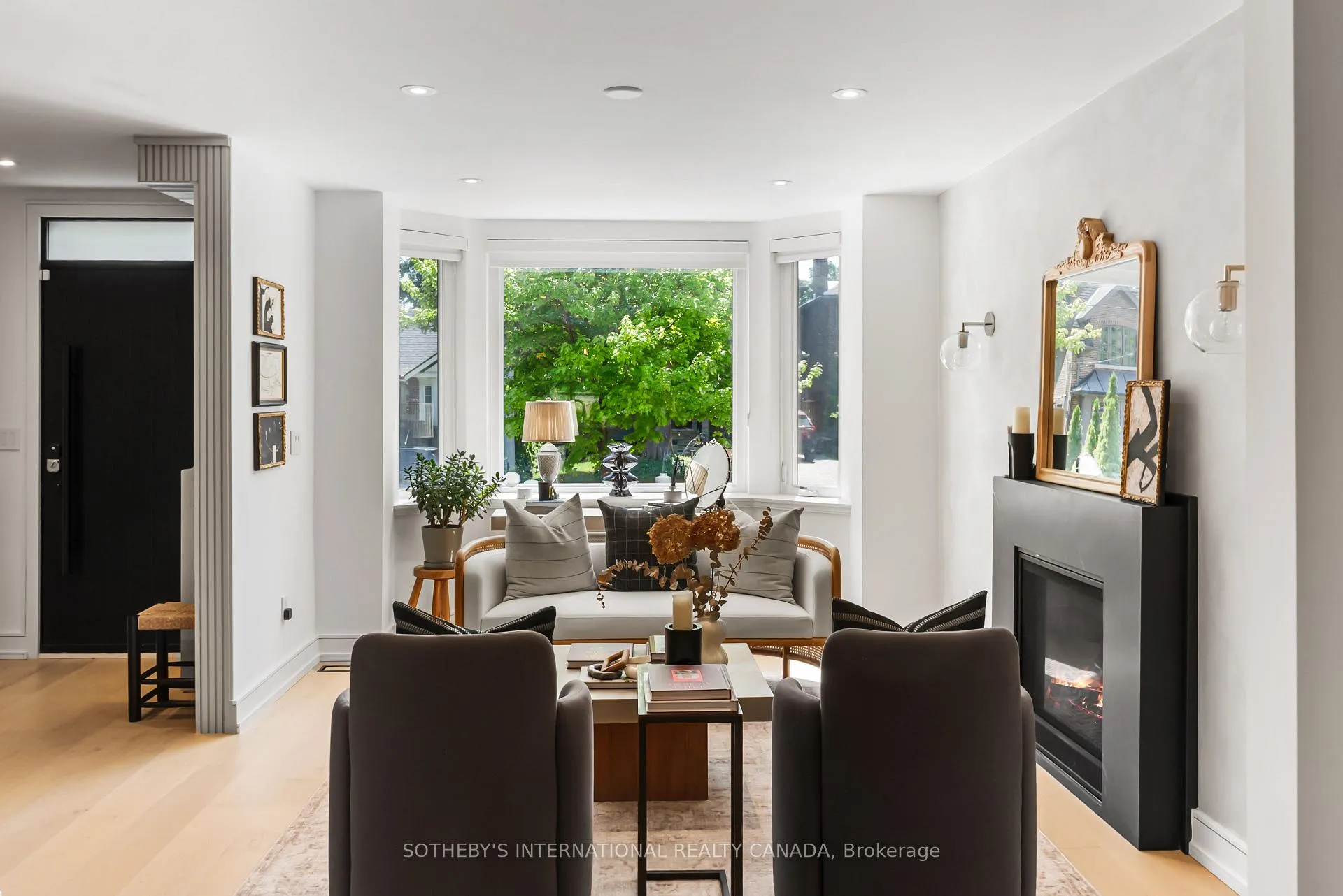 Photo 4 of 138 Airdrie Road, Toronto, Leaside — HOMEH