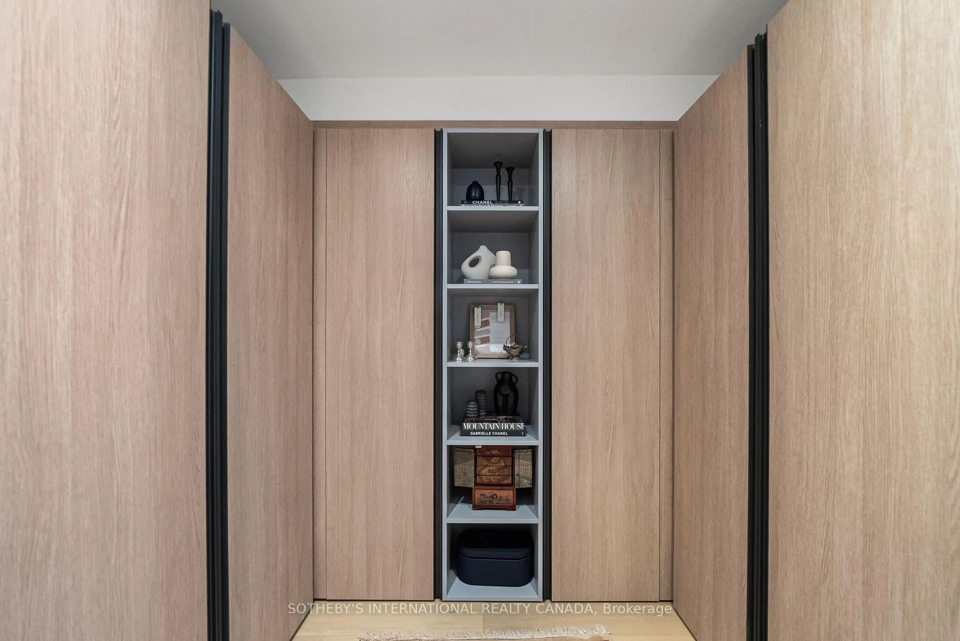 Photo 21 of 138 Airdrie Road, Toronto, Leaside — HOMEH