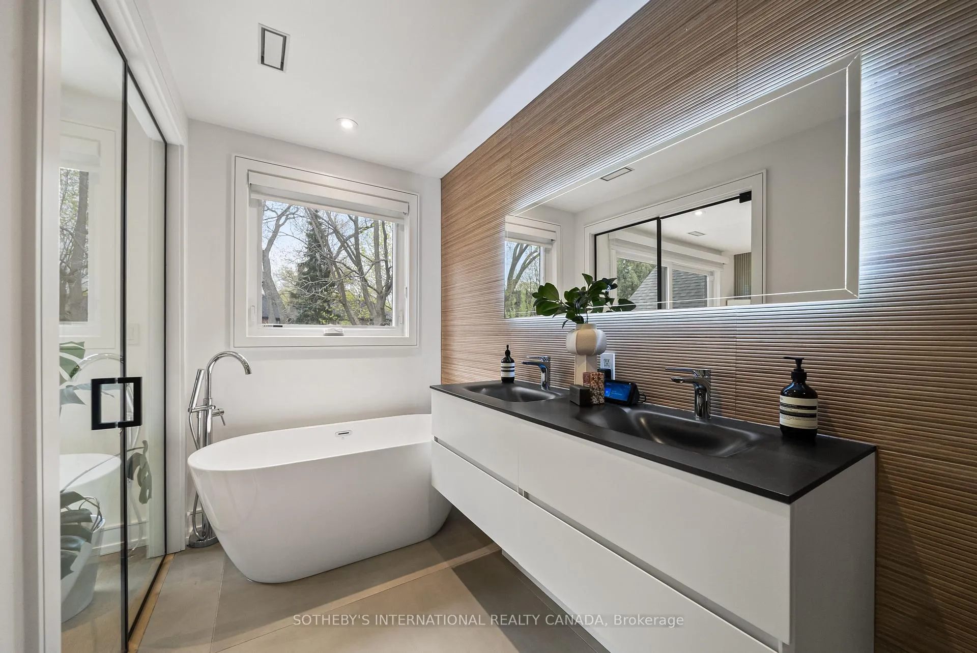 Photo 23 of 138 Airdrie Road, Toronto, Leaside — HOMEH