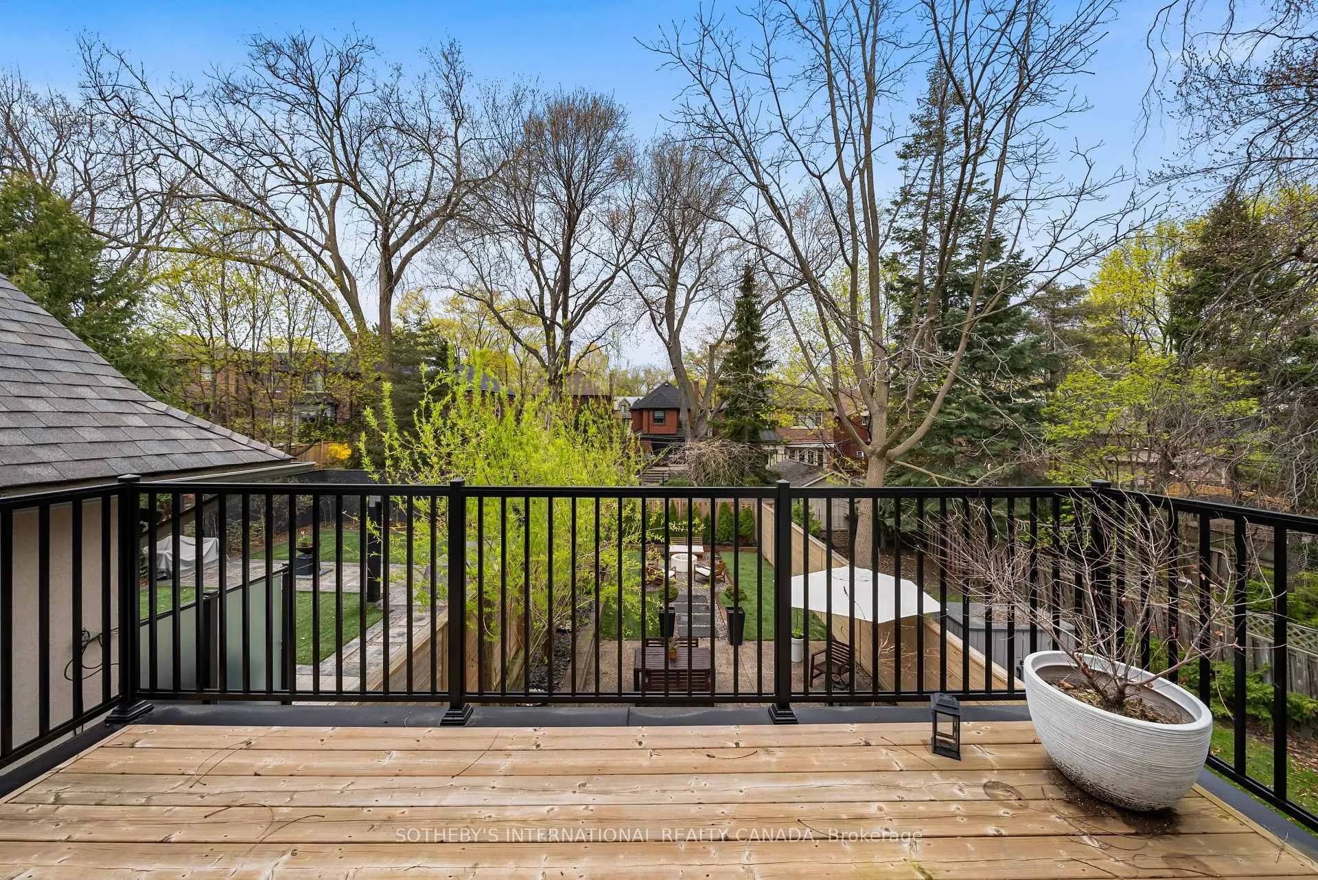 Photo 24 of 138 Airdrie Road, Toronto, Leaside — HOMEH