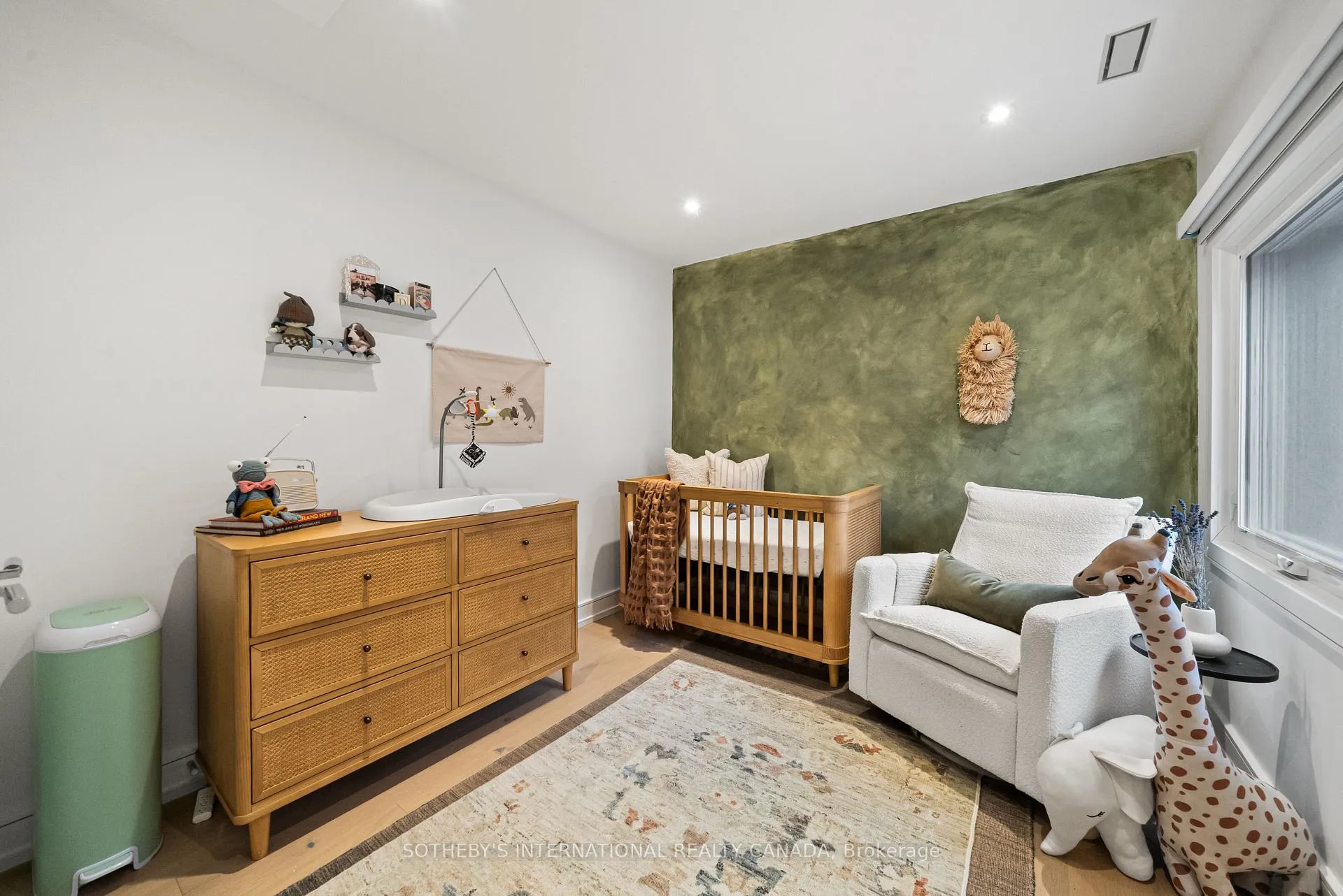 Photo 26 of 138 Airdrie Road, Toronto, Leaside — HOMEH