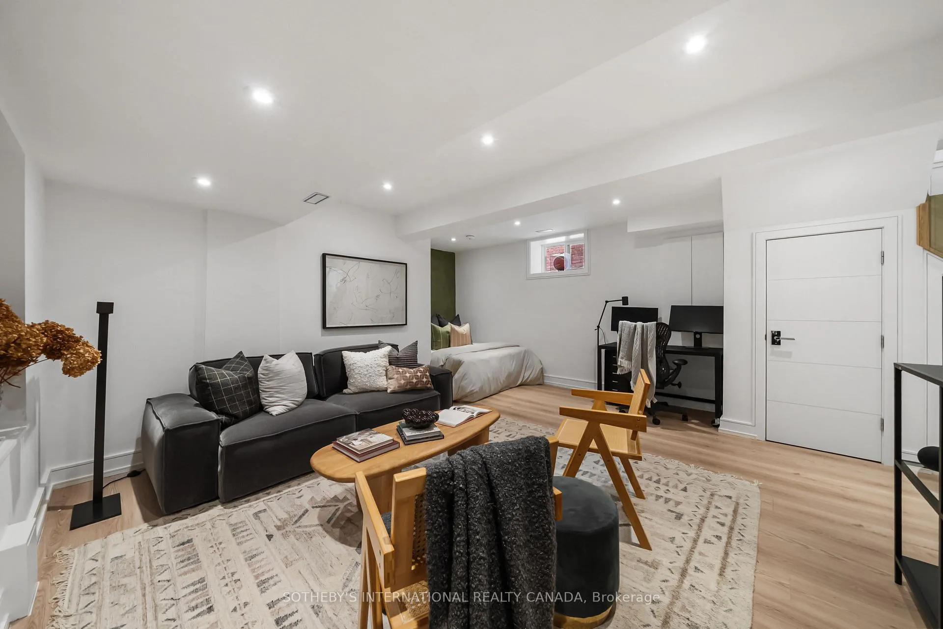Photo 32 of 138 Airdrie Road, Toronto, Leaside — HOMEH