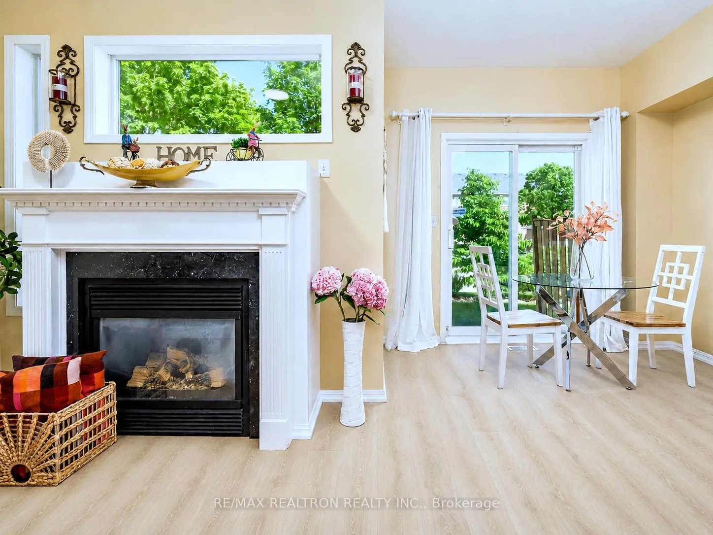 Photo 6 of 11 Zermatt Way, Markham, Unionville — HOMEH