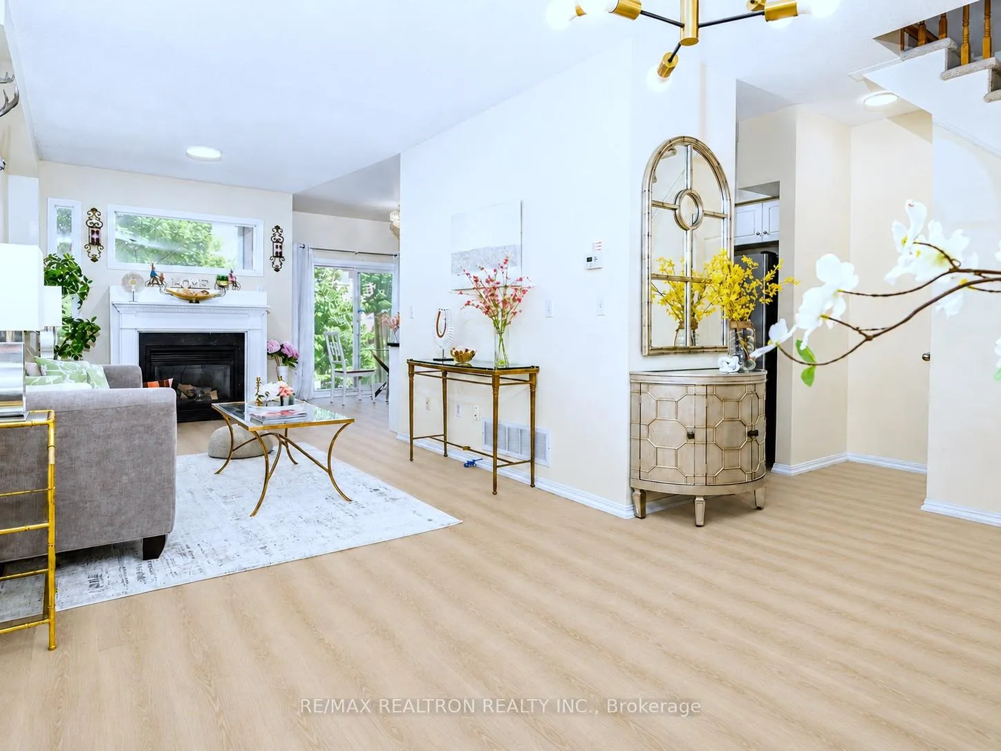 Photo 16 of 11 Zermatt Way, Markham, Unionville — HOMEH